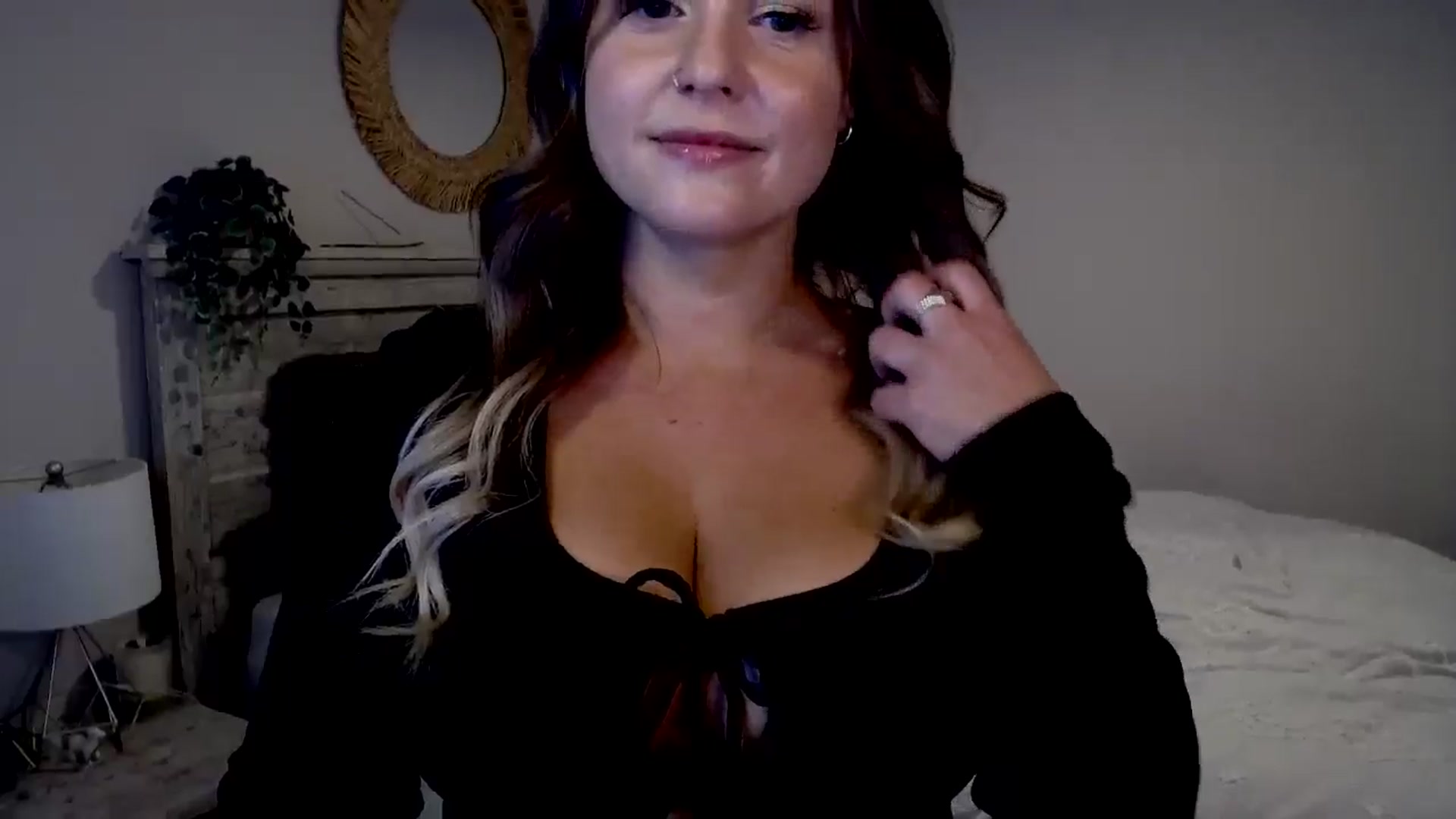 Gallery image thumbnail from lovemedaisy's myfreecams stream on, 09/14/2025, 03:56 image 5 of 20