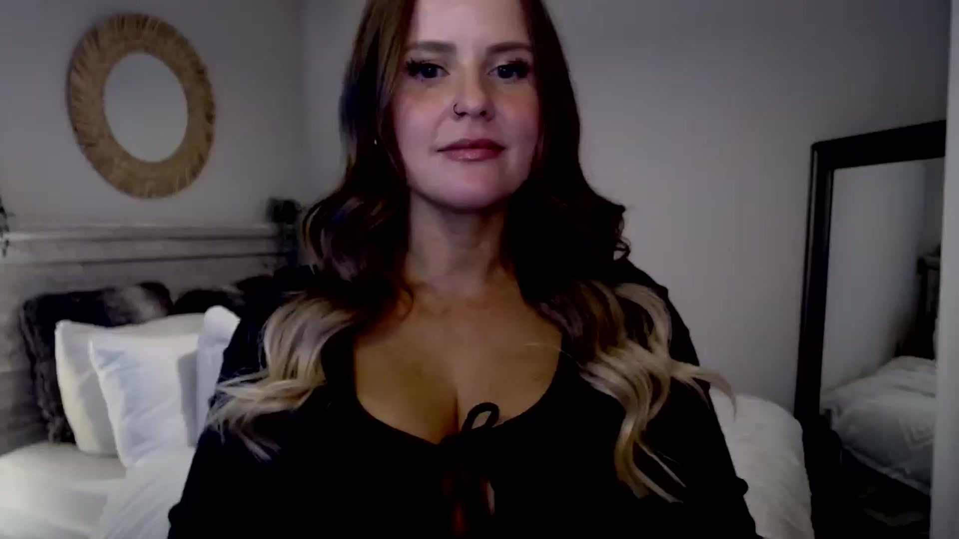 Gallery image thumbnail from lovemedaisy's myfreecams stream on, 10/25/2025, 08:26 image 7 of 20