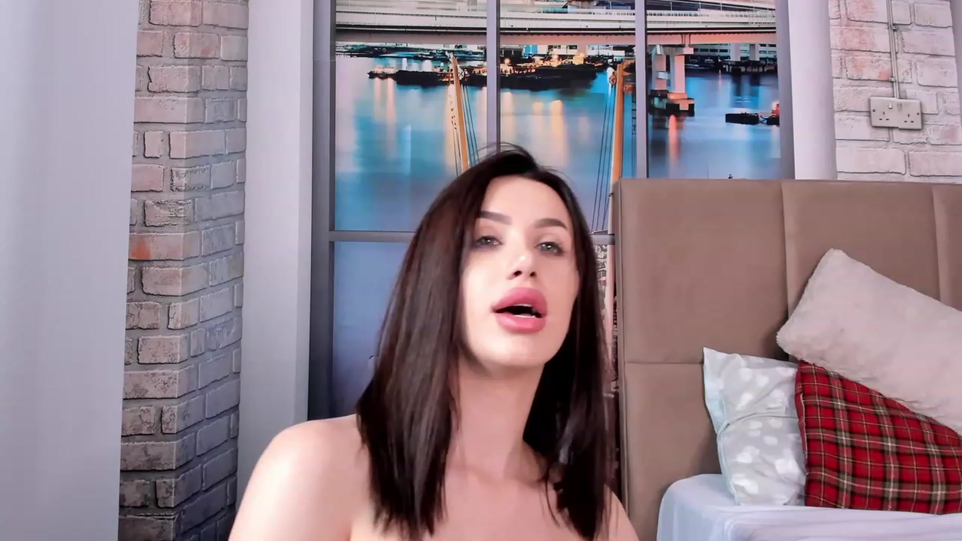 Gallery image thumbnail from lovequinee's myfreecams stream on, 06/16/2023, 09:32 image 13 of 20