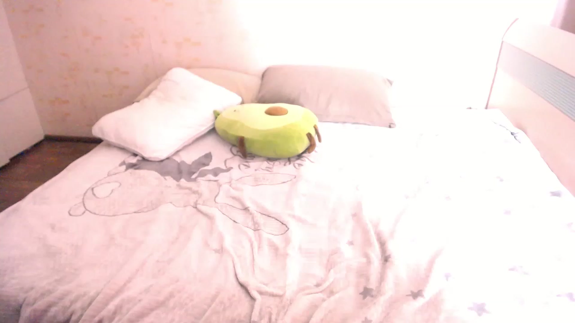Gallery image thumbnail from lover_Kitten's myfreecams stream on, 03/04/2023, 13:24 image 20 of 20