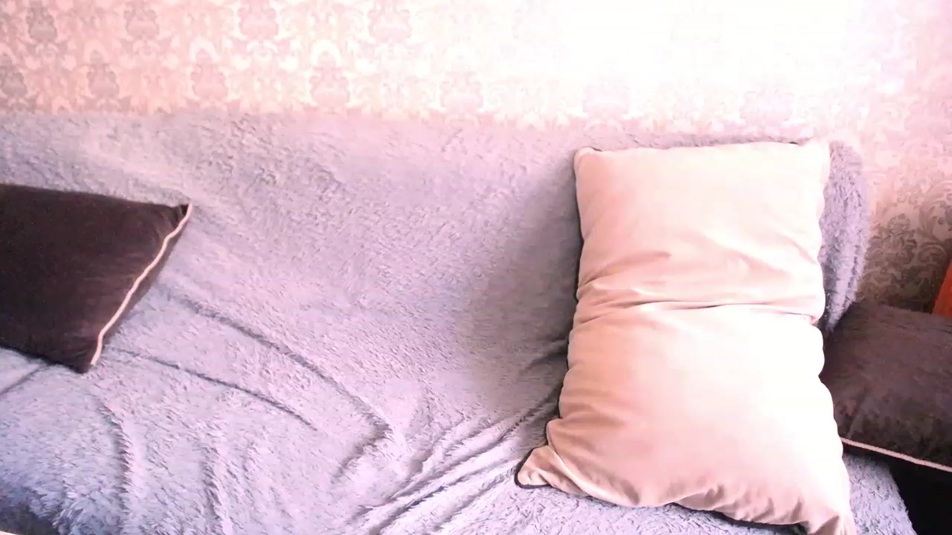 Gallery image thumbnail from lover_Kitten's myfreecams stream on, 03/28/2023, 06:52 image 6 of 20