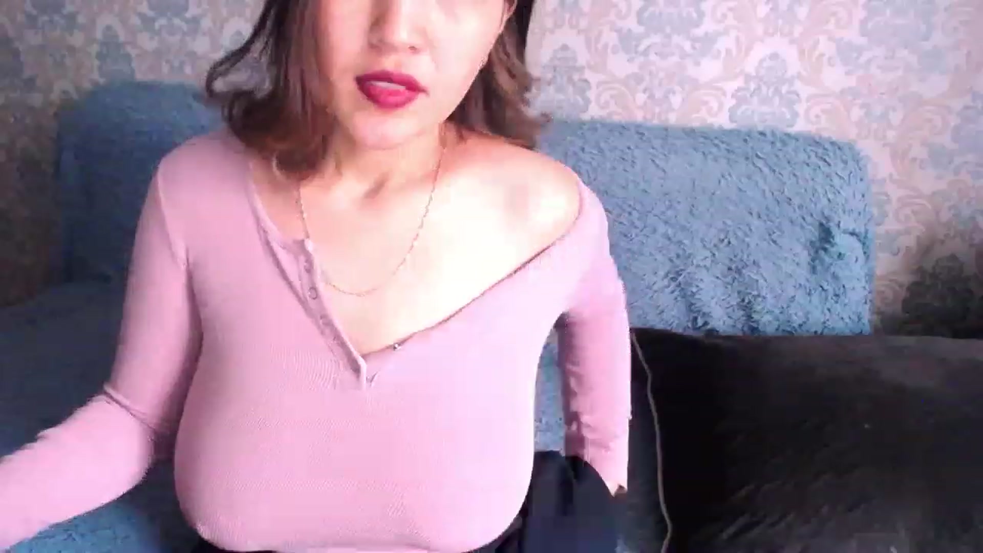 Gallery image thumbnail from lover_Kitten's myfreecams stream on, 04/09/2023, 05:30 image 17 of 20