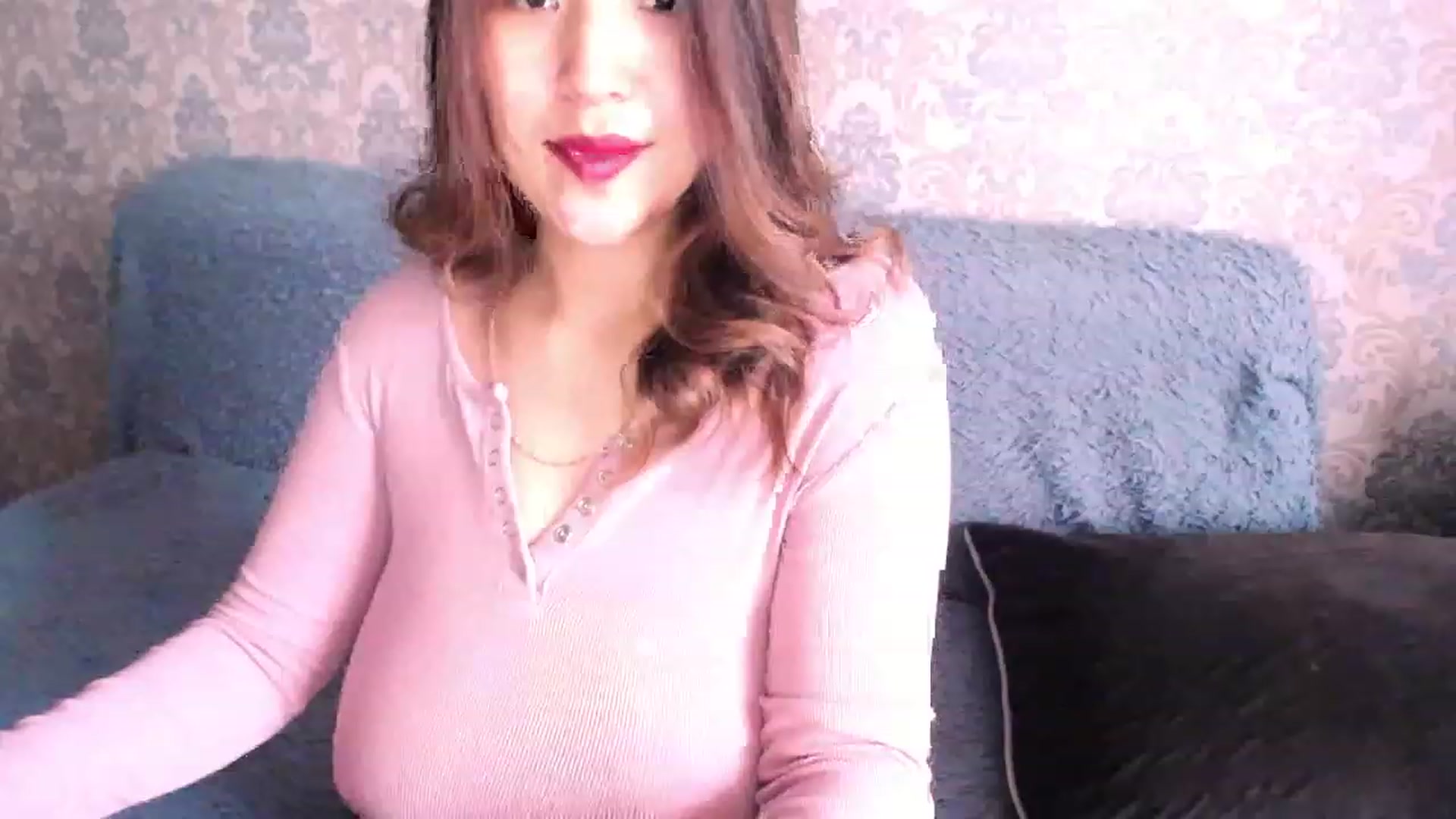 Gallery image thumbnail from lover_Kitten's myfreecams stream on, 04/09/2023, 05:30 image 6 of 20