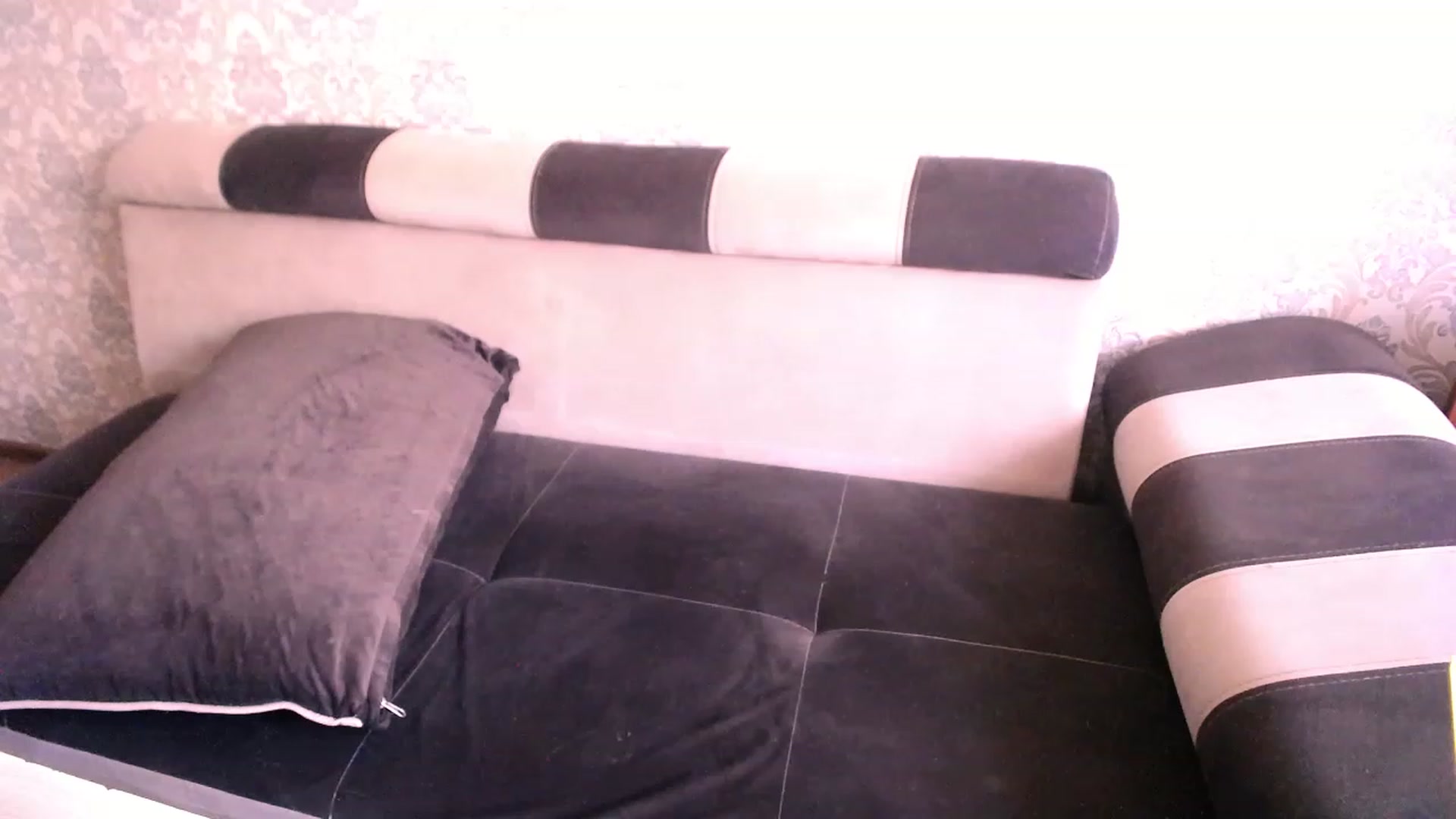 Gallery image thumbnail from lover_Kitten's myfreecams stream on, 04/21/2023, 07:18 image 5 of 20