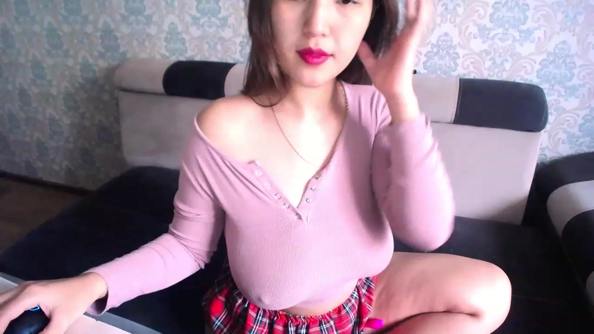 Gallery image thumbnail from lover_Kitten's myfreecams stream on, 04/24/2023, 05:56 image 9 of 20