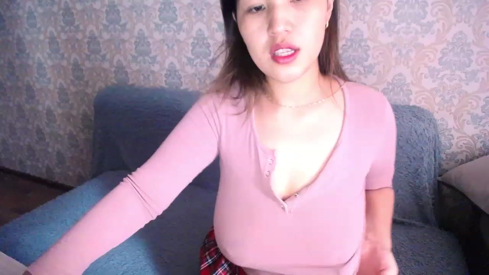 Gallery image thumbnail from lover_Kitten's myfreecams stream on, 06/14/2023, 12:26 image 10 of 20