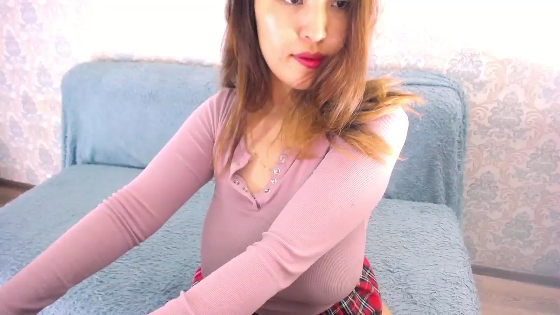 Gallery image thumbnail from lover_Kitten's myfreecams stream on, 08/12/2023, 12:34 image 4 of 20