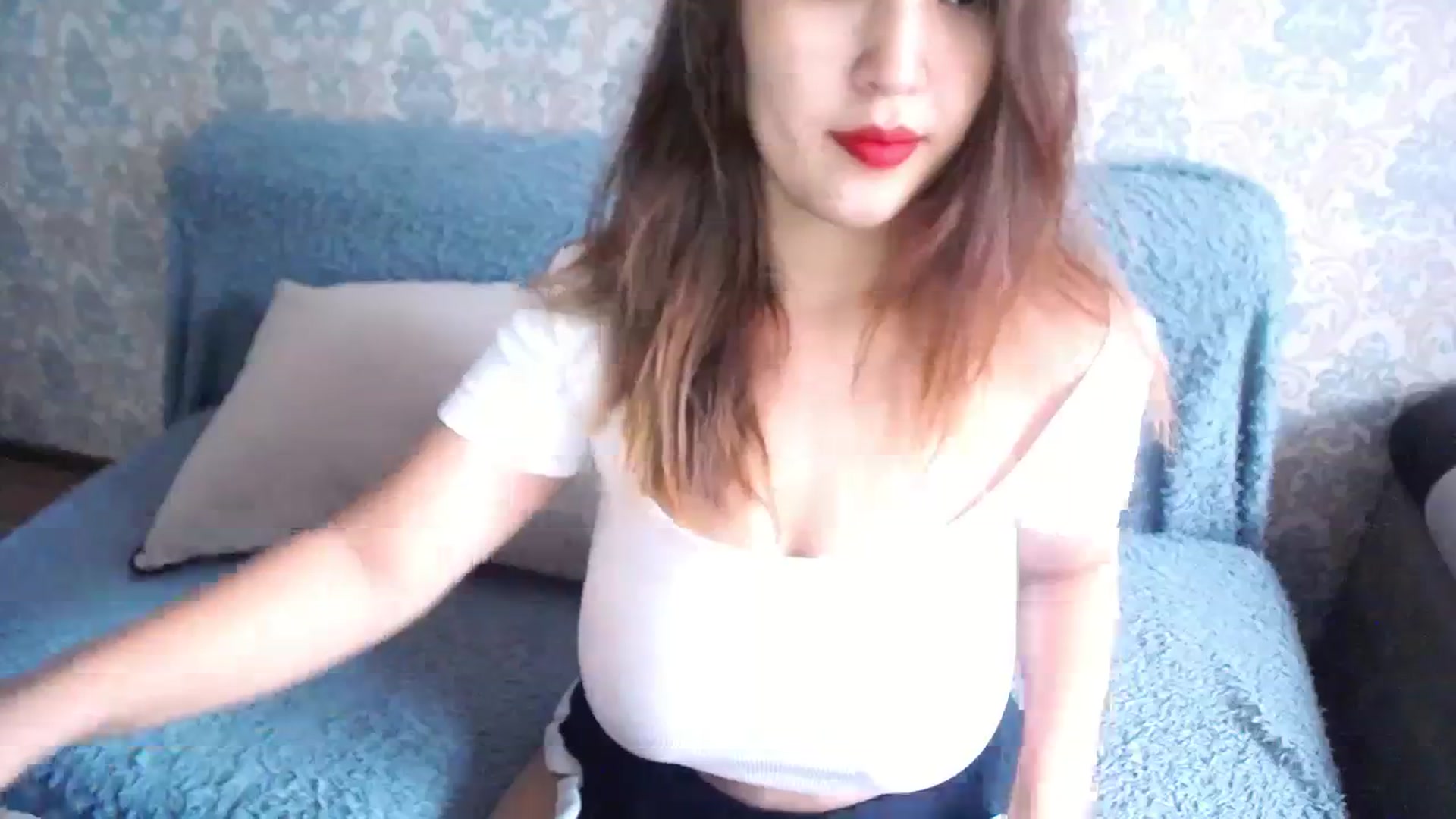 Gallery image thumbnail from lover_Kitten's myfreecams stream on, 09/13/2023, 10:12 image 6 of 20