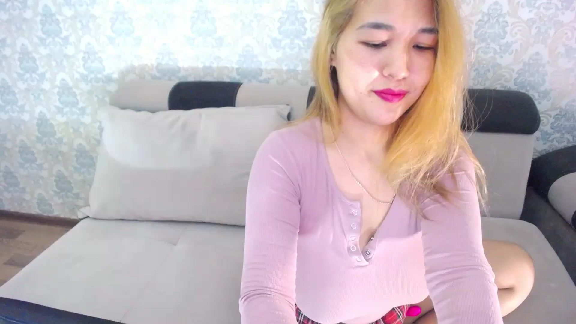 Gallery image thumbnail from lover_Kitten's myfreecams stream on, 12/09/2023, 13:20 image 1 of 20