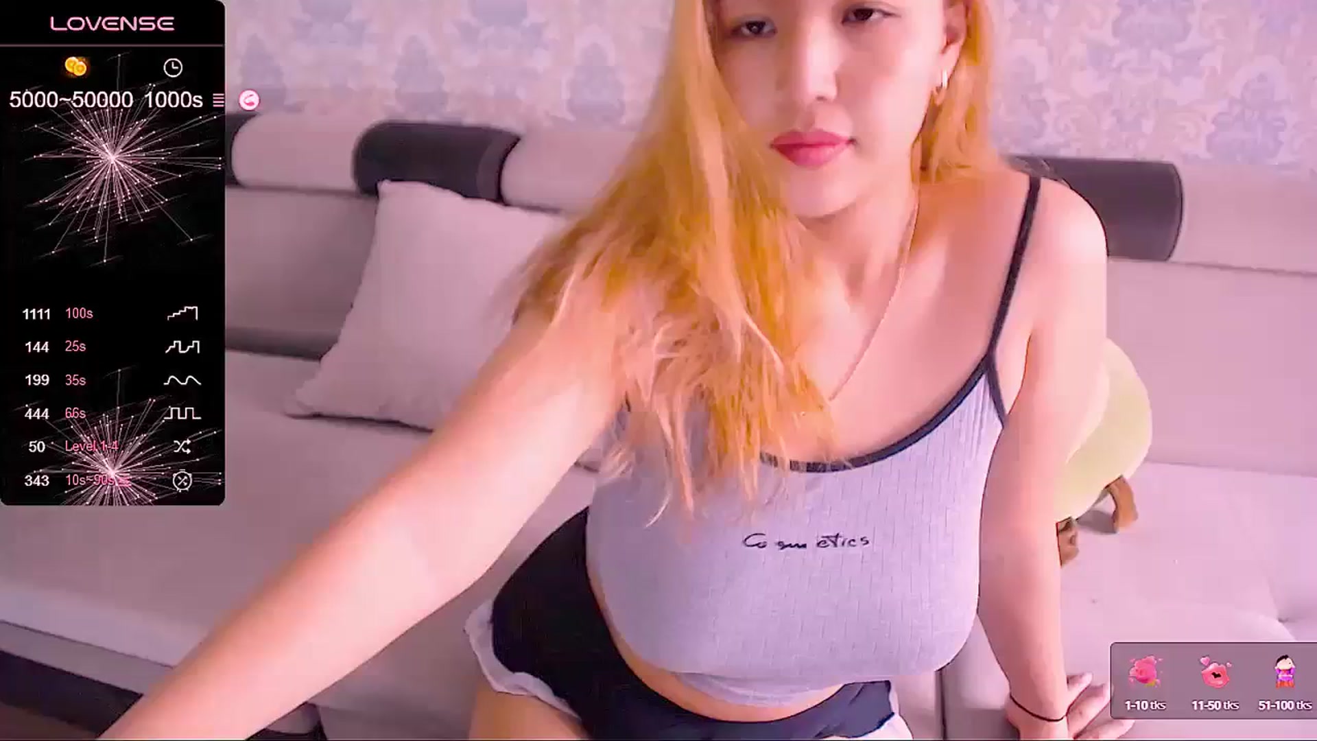 Gallery image thumbnail from lover_Kitten's myfreecams stream on, 03/19/2024, 07:52 image 4 of 20