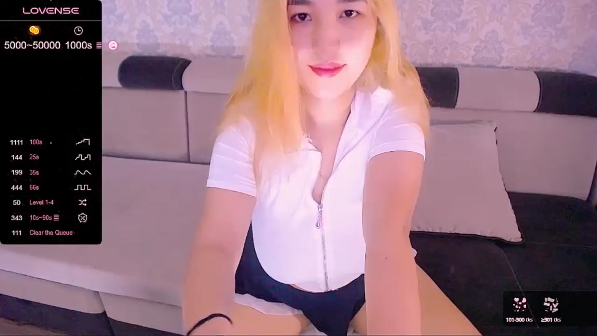 Gallery image thumbnail from lover_Kitten's myfreecams stream on, 03/29/2024, 13:06 image 6 of 20