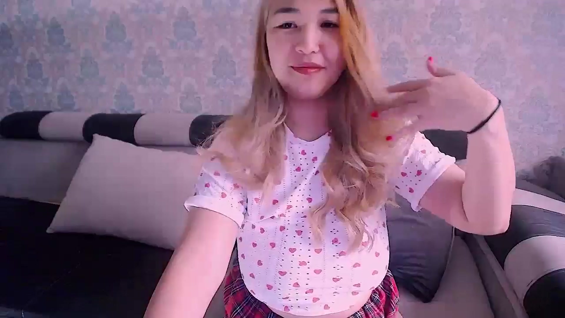 Gallery image thumbnail from lover_Kitten's myfreecams stream on, 03/28/2025, 08:27 image 4 of 20