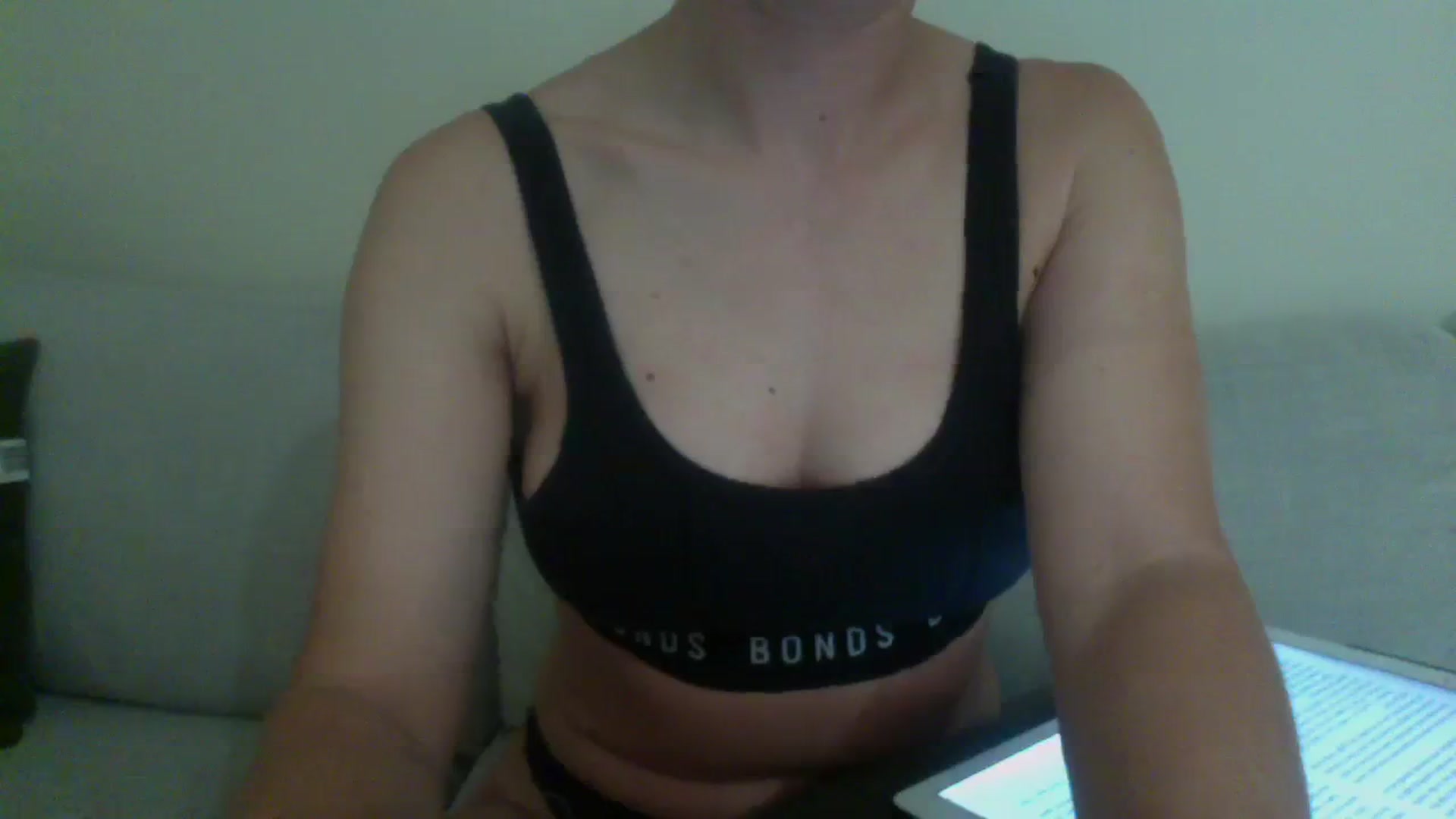 Gallery image thumbnail from loverosie69's myfreecams stream on, 12/02/2023, 09:31 image 16 of 20