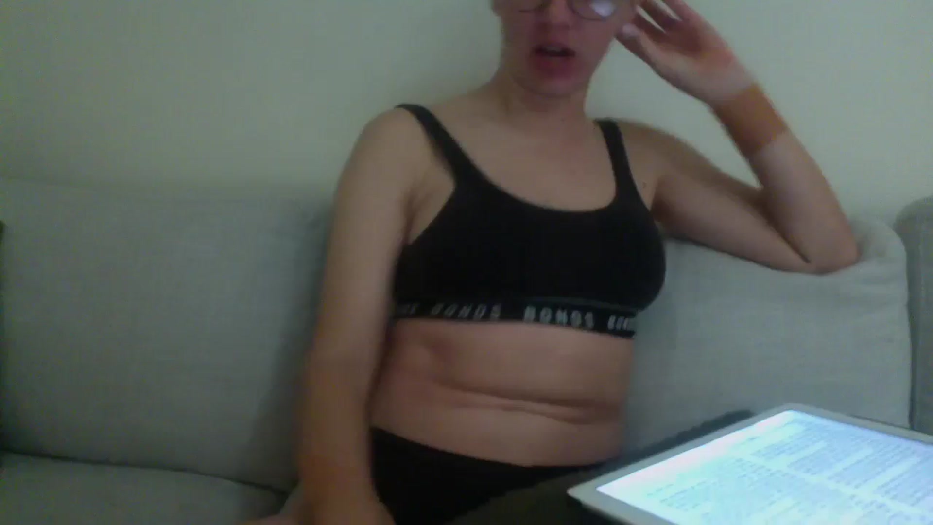 Gallery image thumbnail from loverosie69's myfreecams stream on, 12/02/2023, 09:31 image 6 of 20