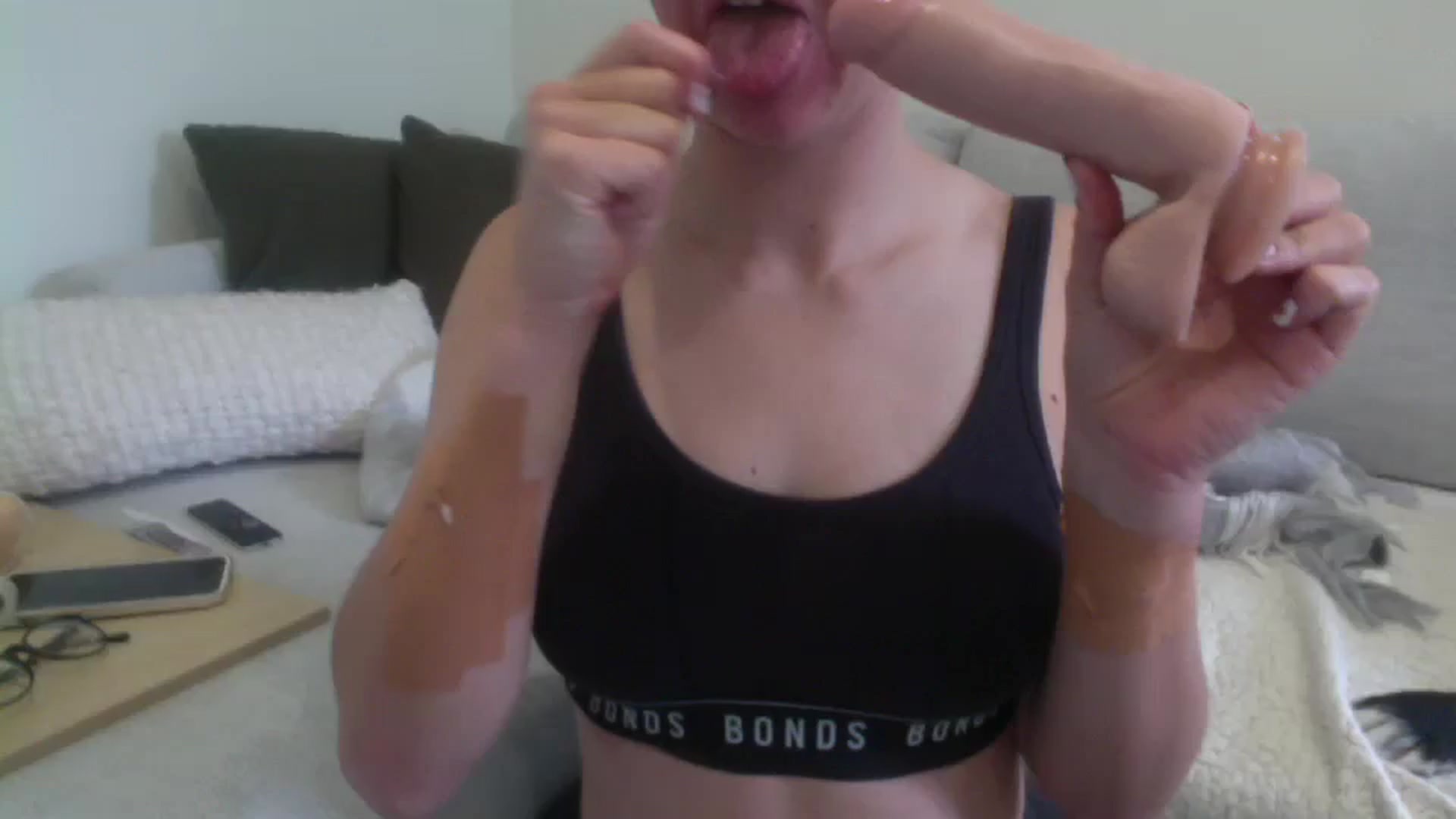 Gallery image thumbnail from loverosie69's myfreecams stream on, 12/03/2023, 22:23 image 6 of 20