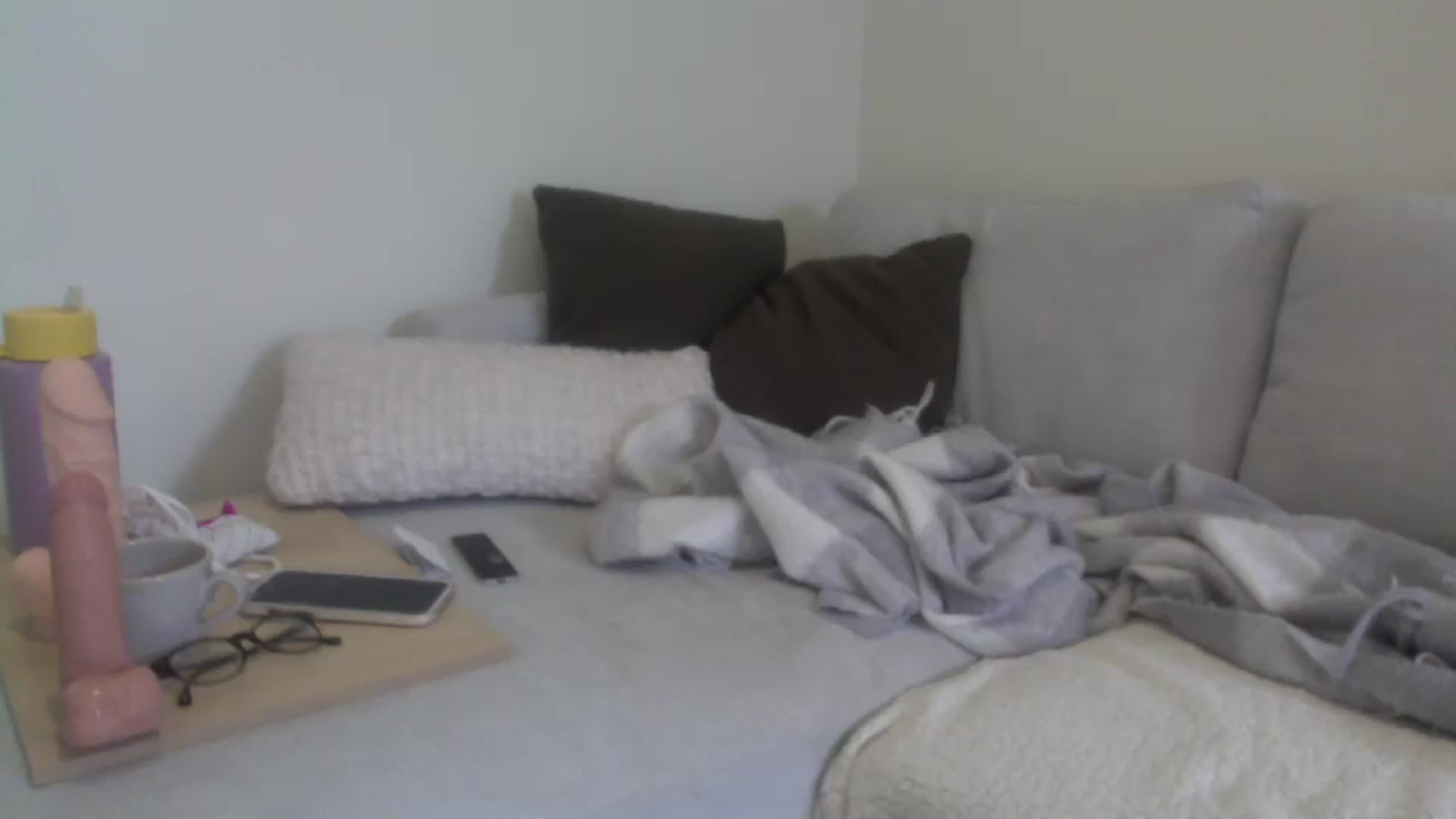 Gallery image thumbnail from loverosie69's myfreecams stream on, 12/03/2023, 22:23 image 16 of 20