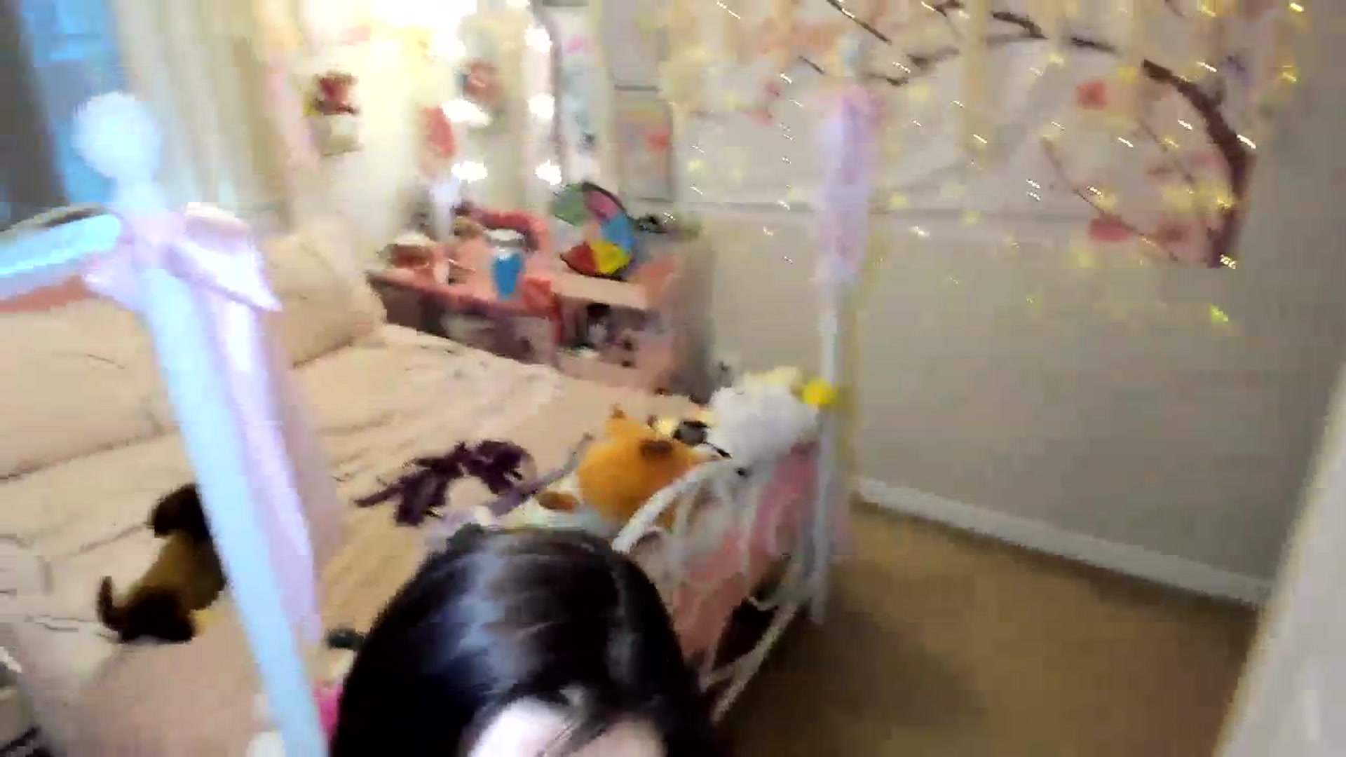 Gallery image thumbnail from lovesick's myfreecams stream on, 03/17/2024, 23:22 image 11 of 20