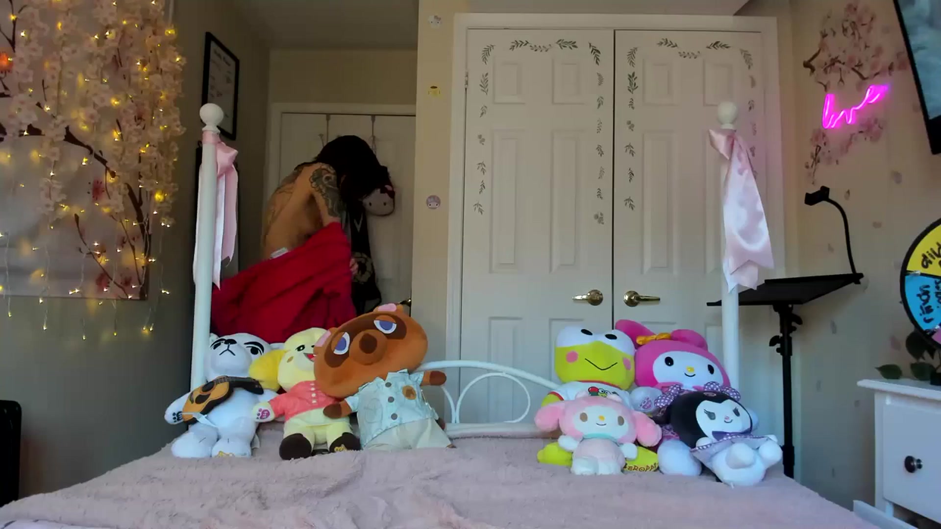 Gallery image thumbnail from lovesick's myfreecams stream on, 03/24/2024, 22:05 image 2 of 20