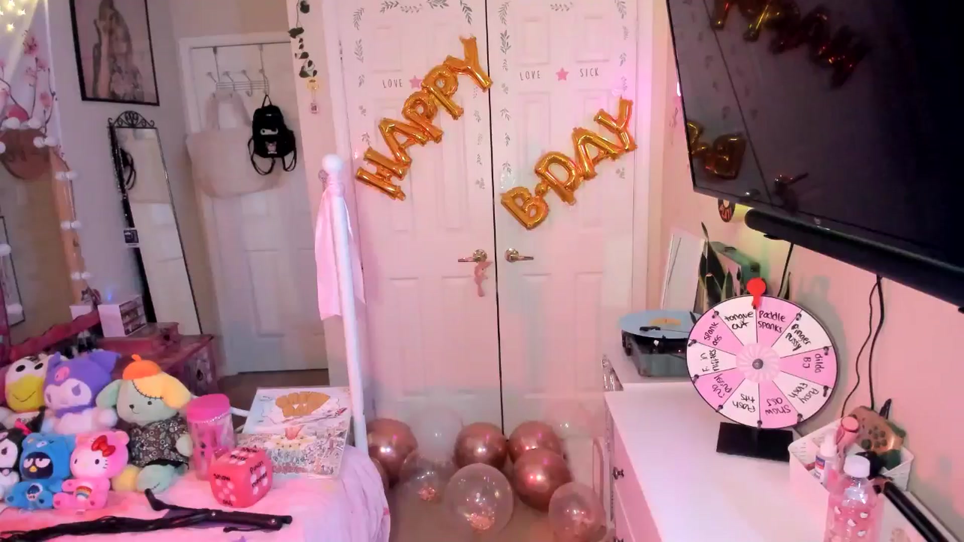 Gallery image thumbnail from lovesick's myfreecams stream on, 11/02/2024, 23:21 image 20 of 20