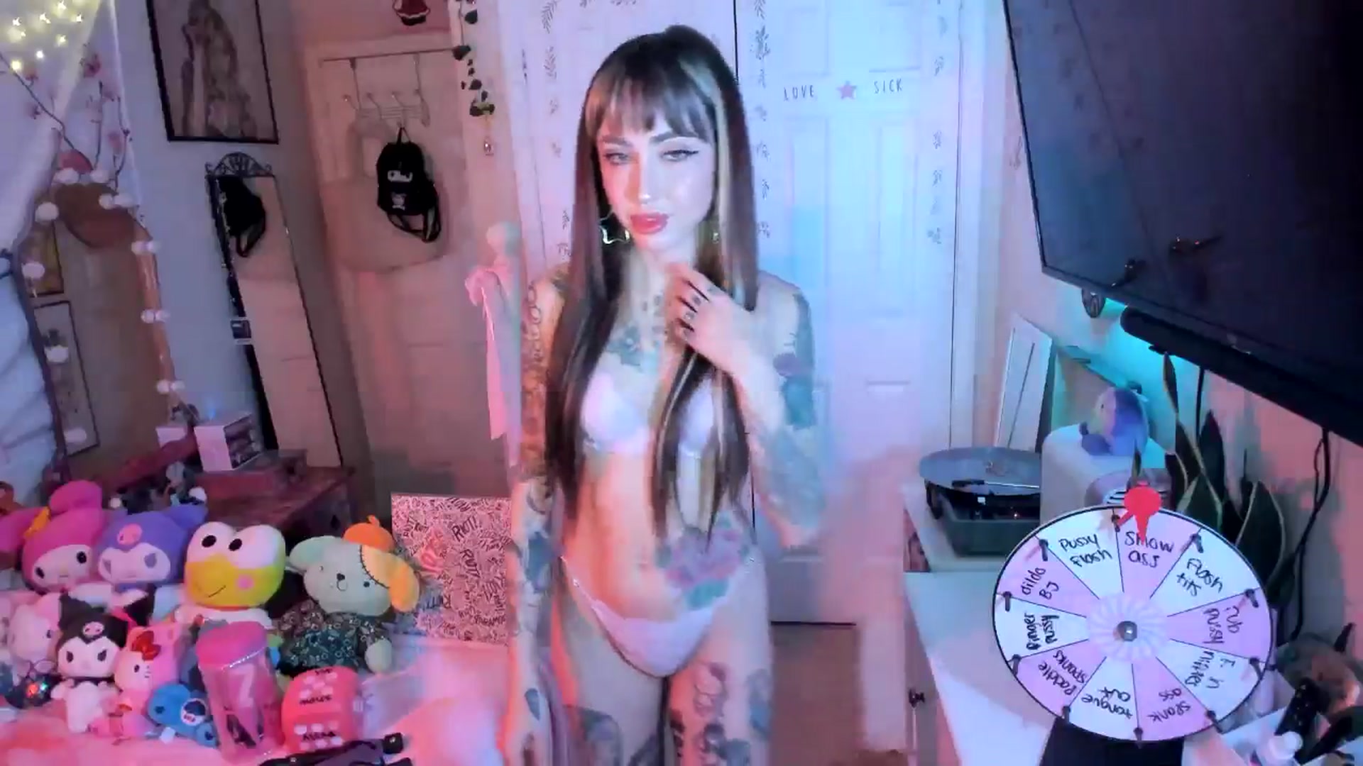 Gallery image thumbnail from lovesick's myfreecams stream on, 11/07/2024, 22:40 image 11 of 20