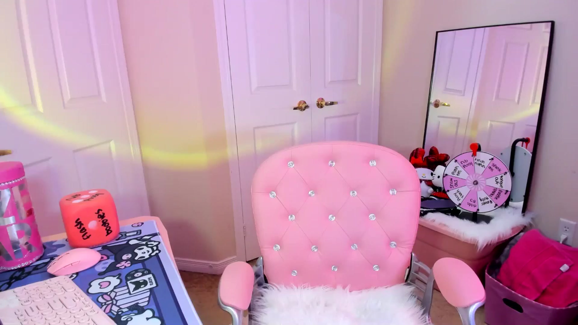 Gallery image thumbnail from lovesick's myfreecams stream on, 11/12/2024, 20:23 image 17 of 20