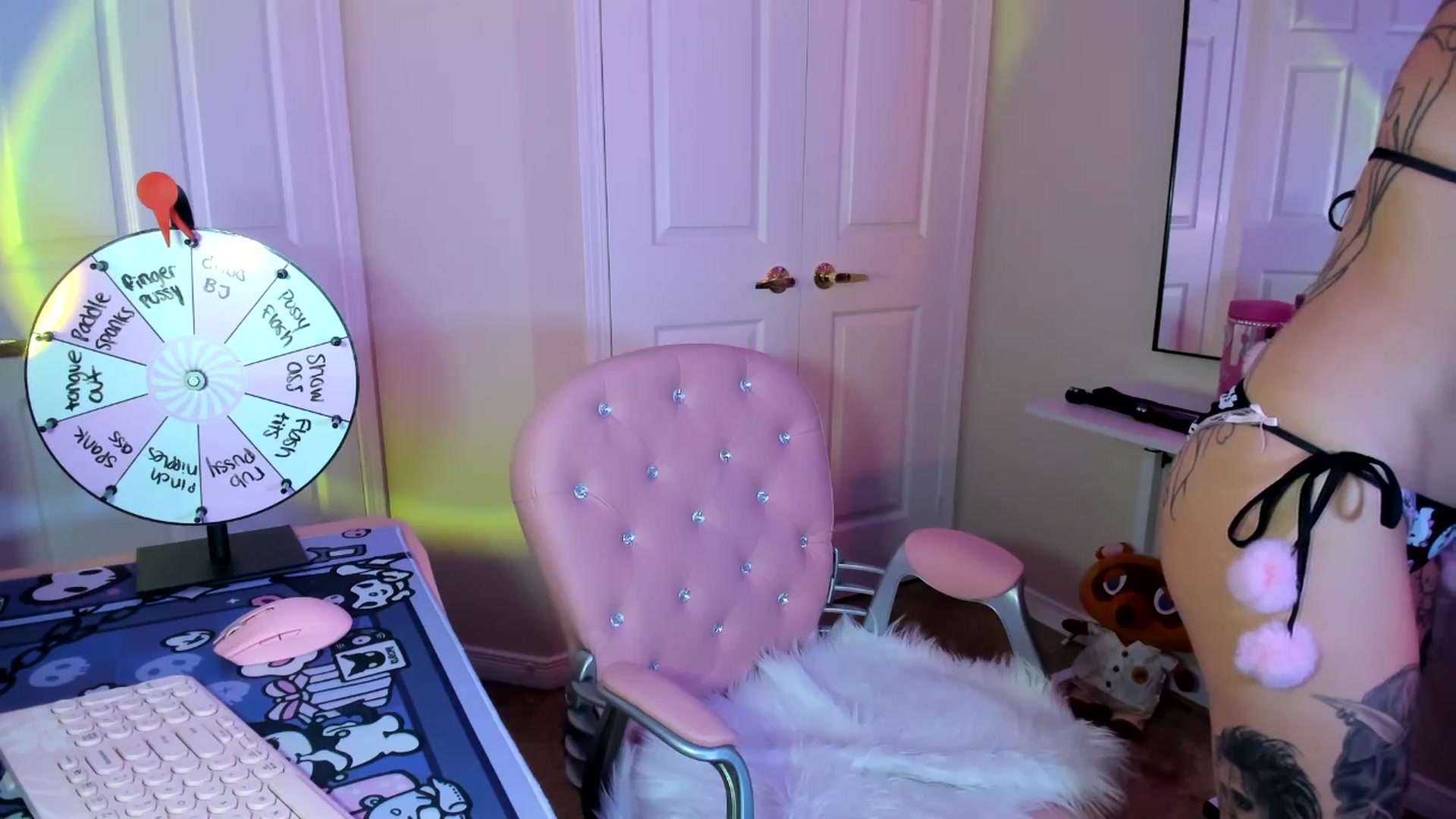 Gallery image thumbnail from lovesick's myfreecams stream on, 11/21/2024, 24:02 image 19 of 20