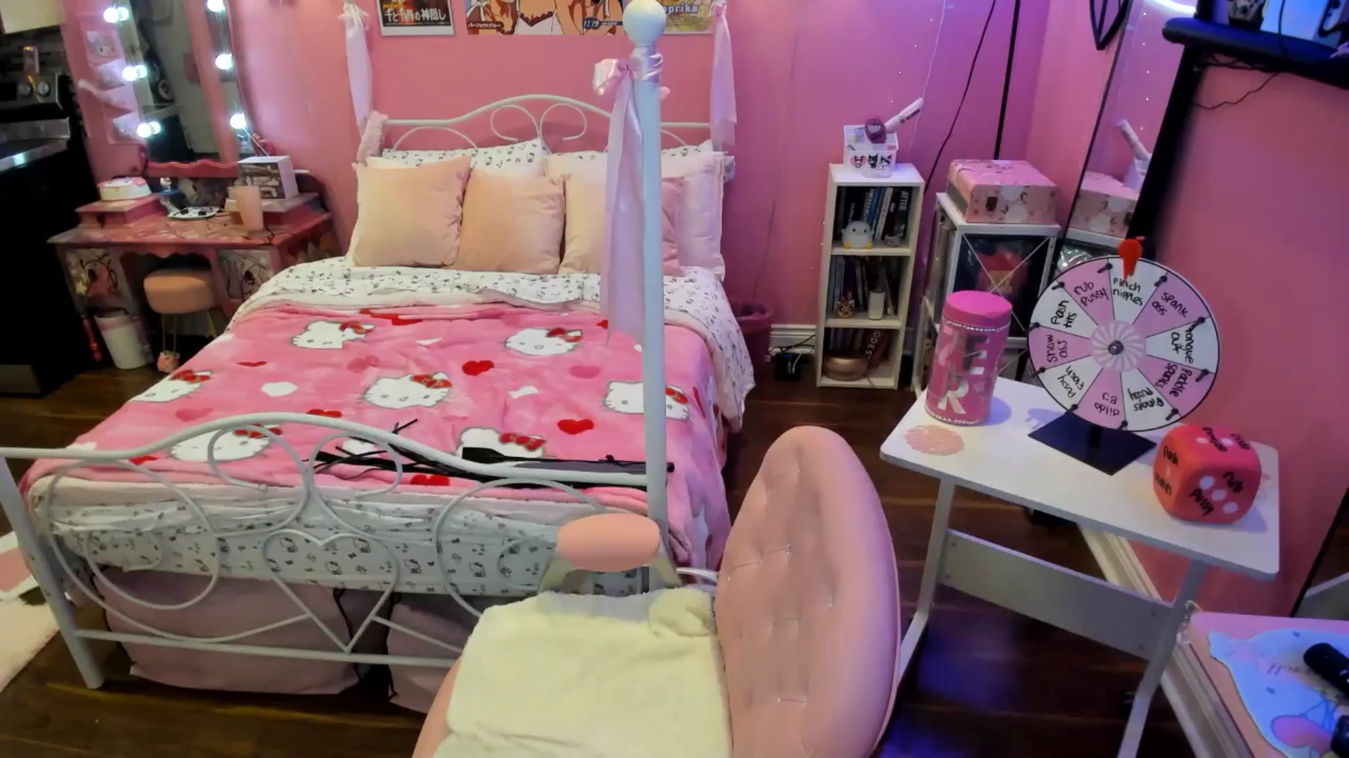 Gallery image thumbnail from lovesick's myfreecams stream on, 04/20/2025, 22:47 image 4 of 20