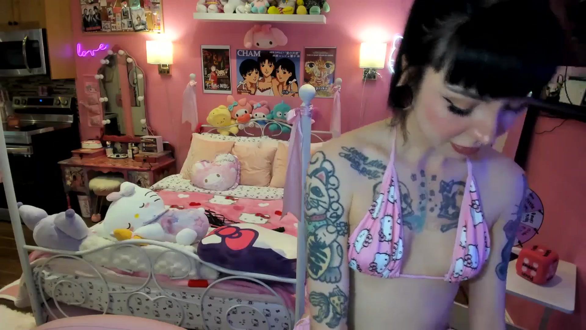Gallery image thumbnail from lovesick's myfreecams stream on, 05/05/2025, 24:06 image 20 of 20
