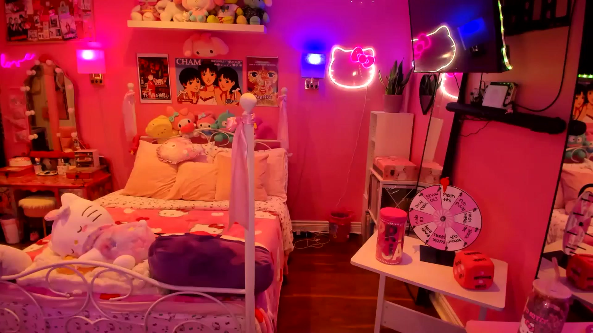 Gallery image thumbnail from lovesick's myfreecams stream on, 05/09/2025, 24:01 image 1 of 20