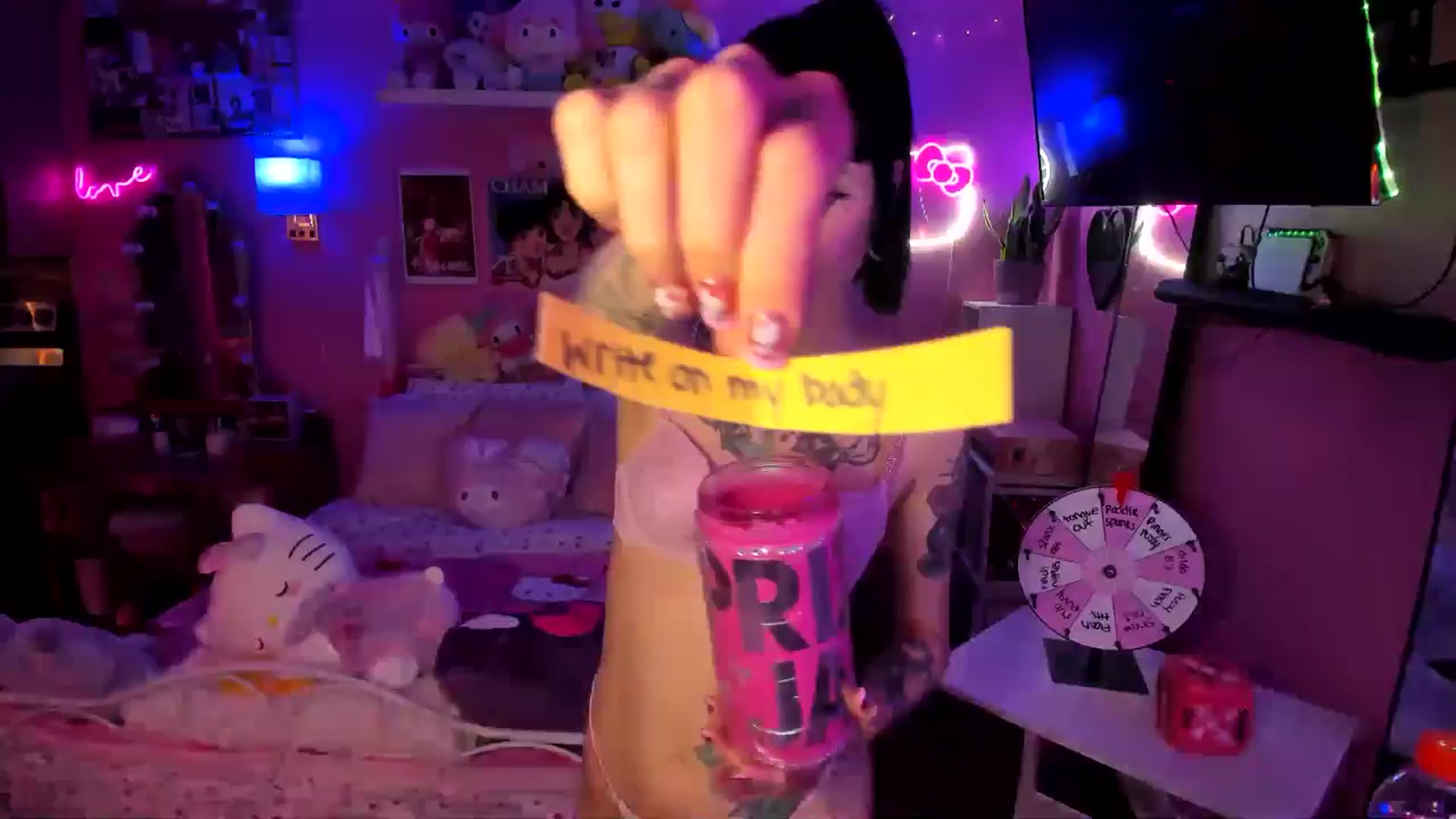 Gallery image thumbnail from lovesick's myfreecams stream on, 05/10/2025, 22:22 image 1 of 20
