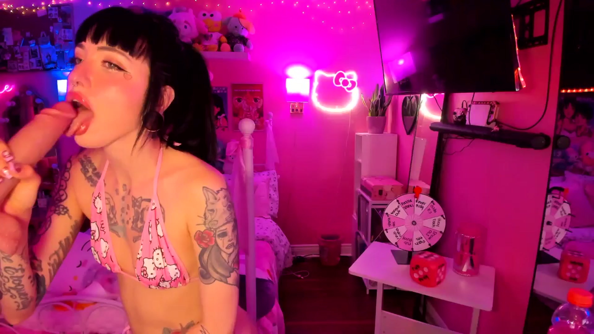 Gallery image thumbnail from lovesick's myfreecams stream on, 05/11/2025, 01:12 image 11 of 20