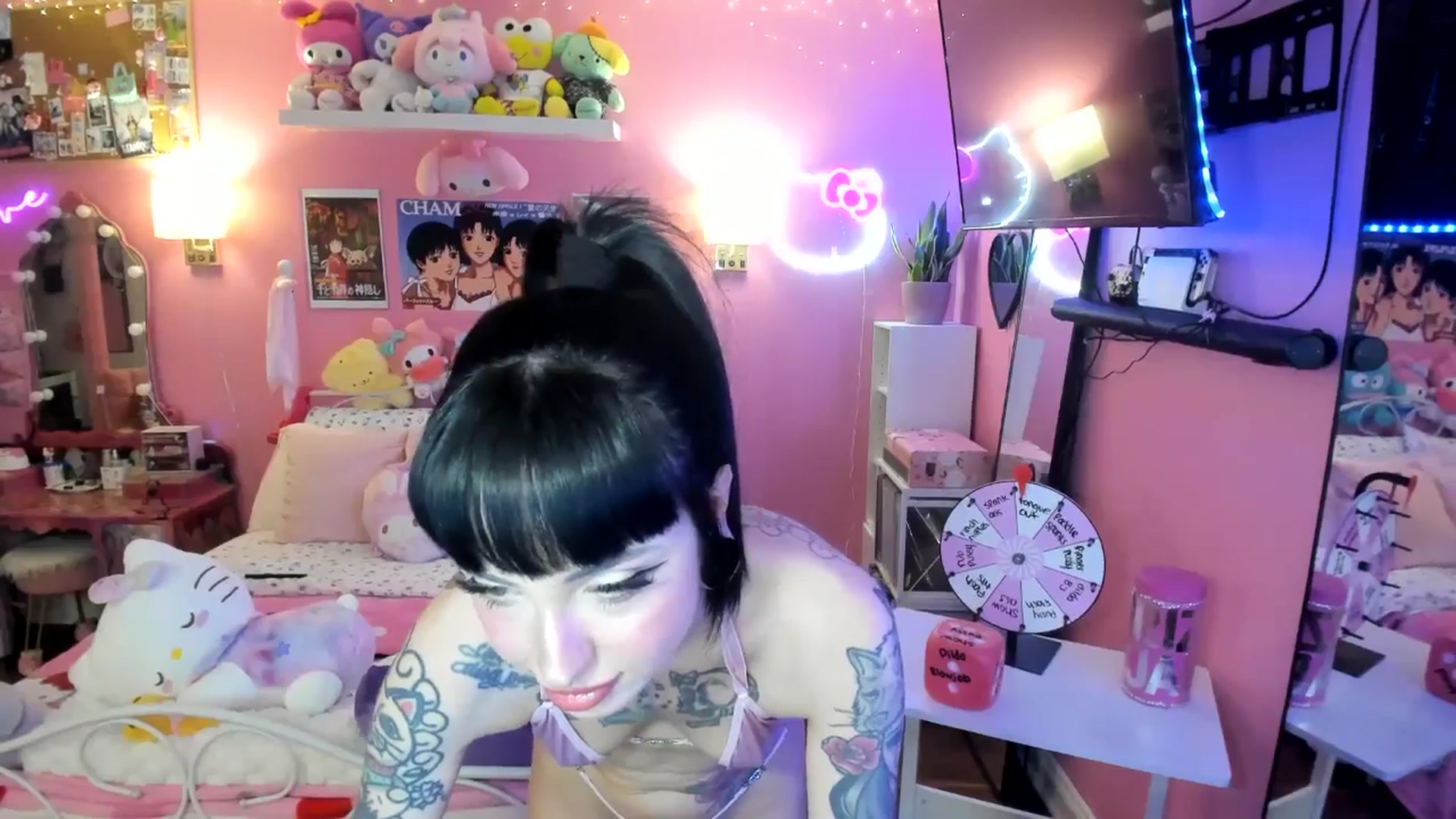 Gallery image thumbnail from lovesick's myfreecams stream on, 05/11/2025, 23:57 image 7 of 20