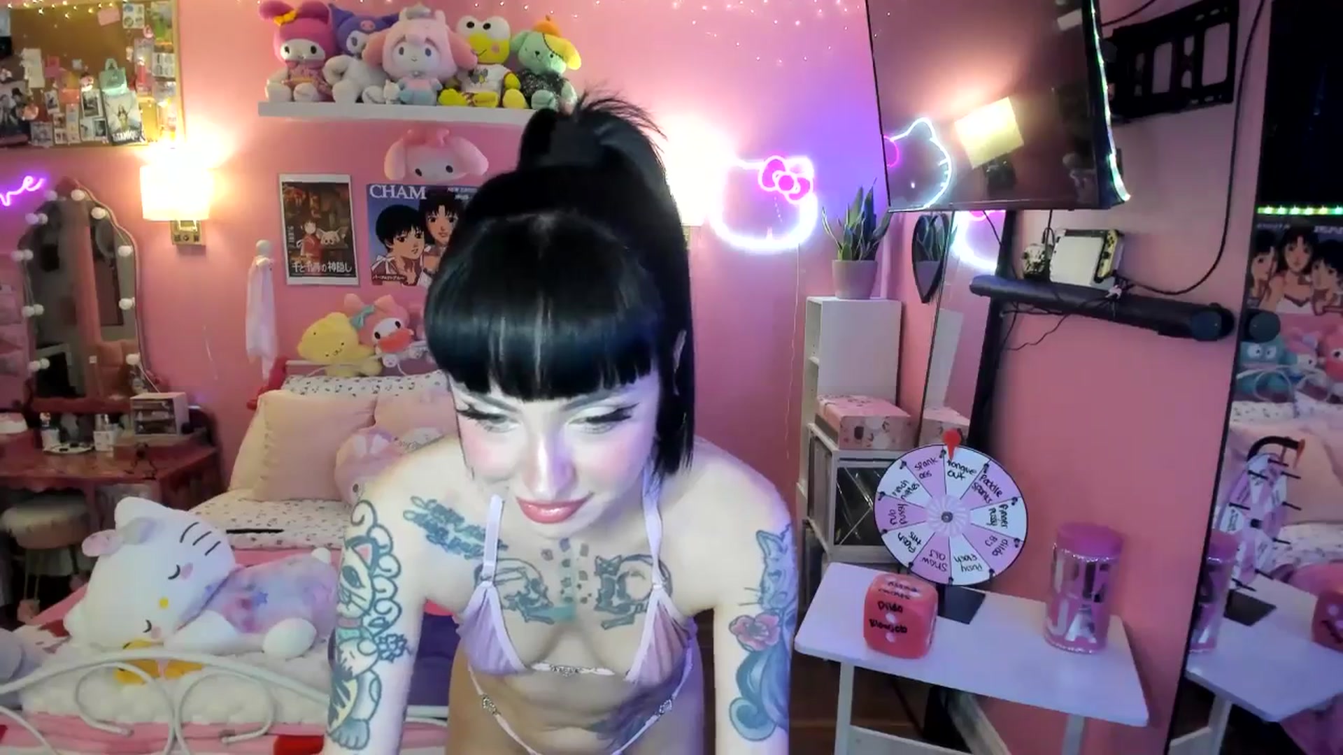 Gallery image thumbnail from lovesick's myfreecams stream on, 05/11/2025, 23:57 image 11 of 20