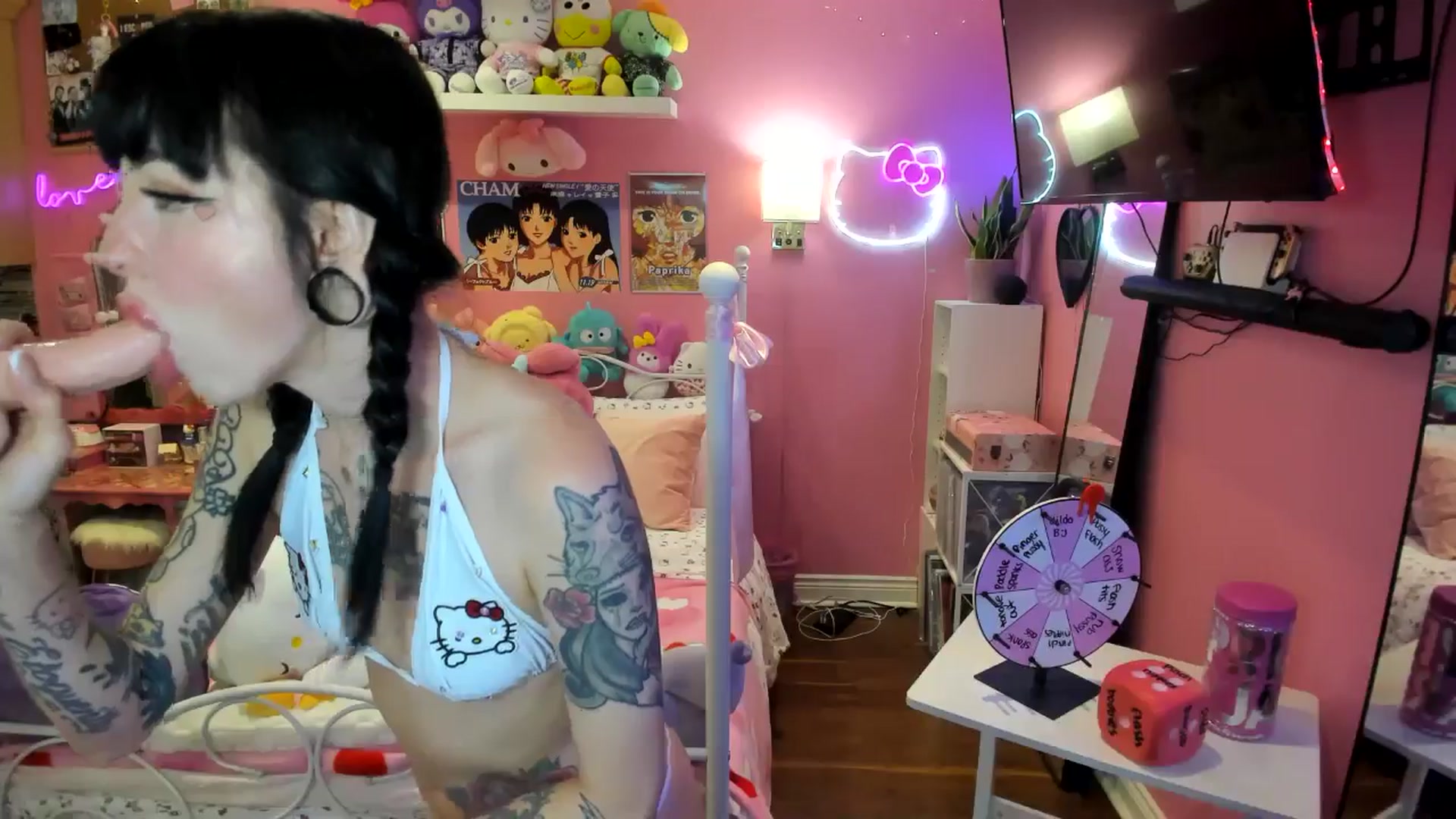 Gallery image thumbnail from lovesick's myfreecams stream on, 06/08/2025, 21:29 image 15 of 20