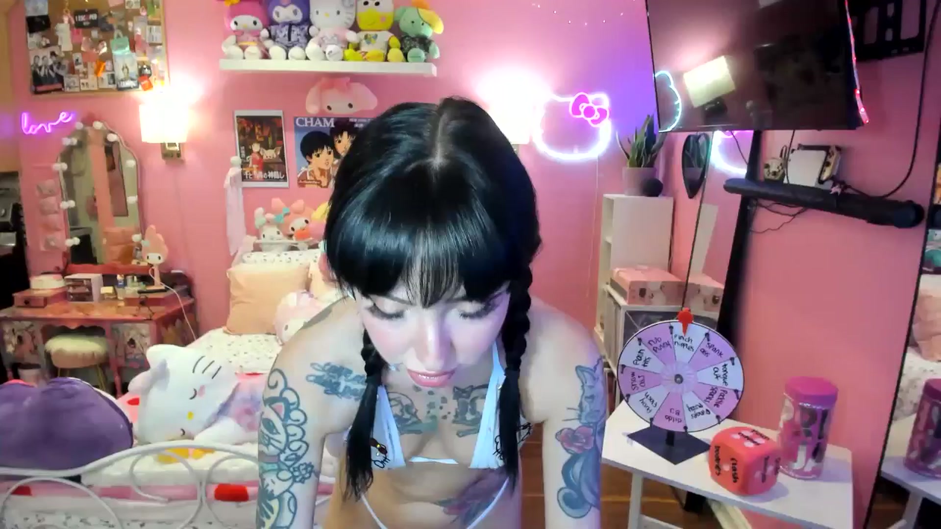 Gallery image thumbnail from lovesick's myfreecams stream on, 06/08/2025, 21:29 image 8 of 20