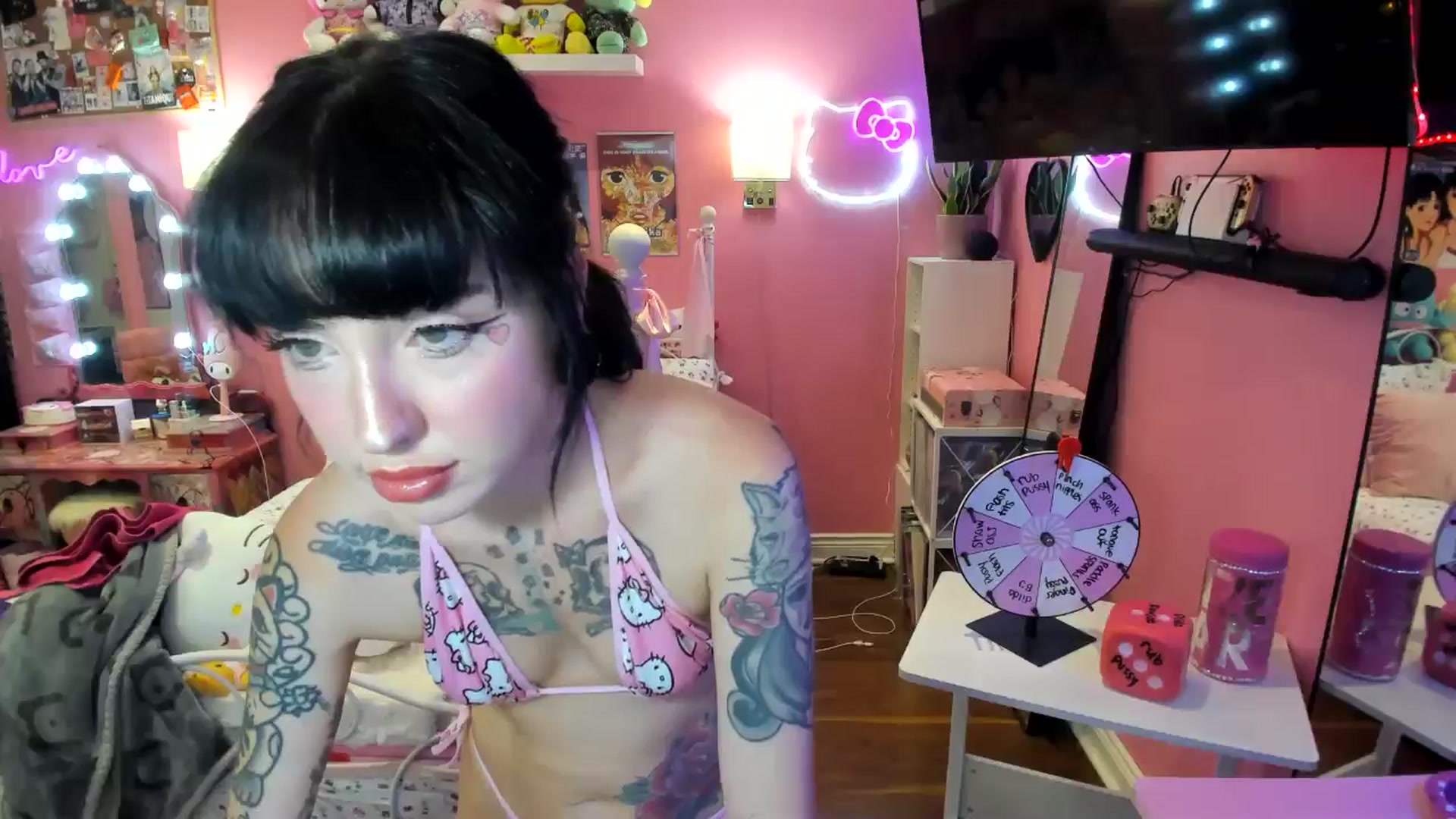 Gallery image thumbnail from lovesick's myfreecams stream on, 06/15/2025, 21:41 image 20 of 20