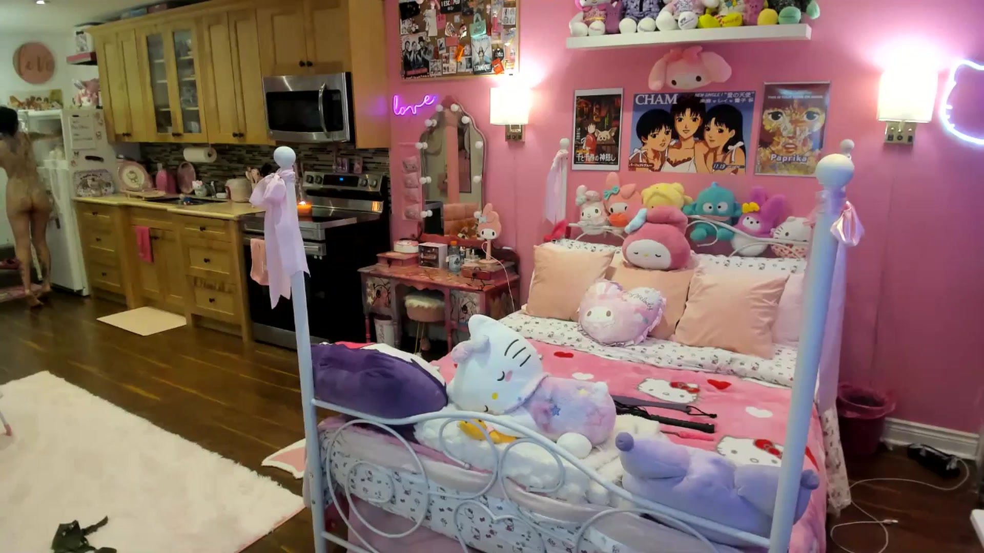 Gallery image thumbnail from lovesick's myfreecams stream on, 06/21/2025, 22:22 image 16 of 20