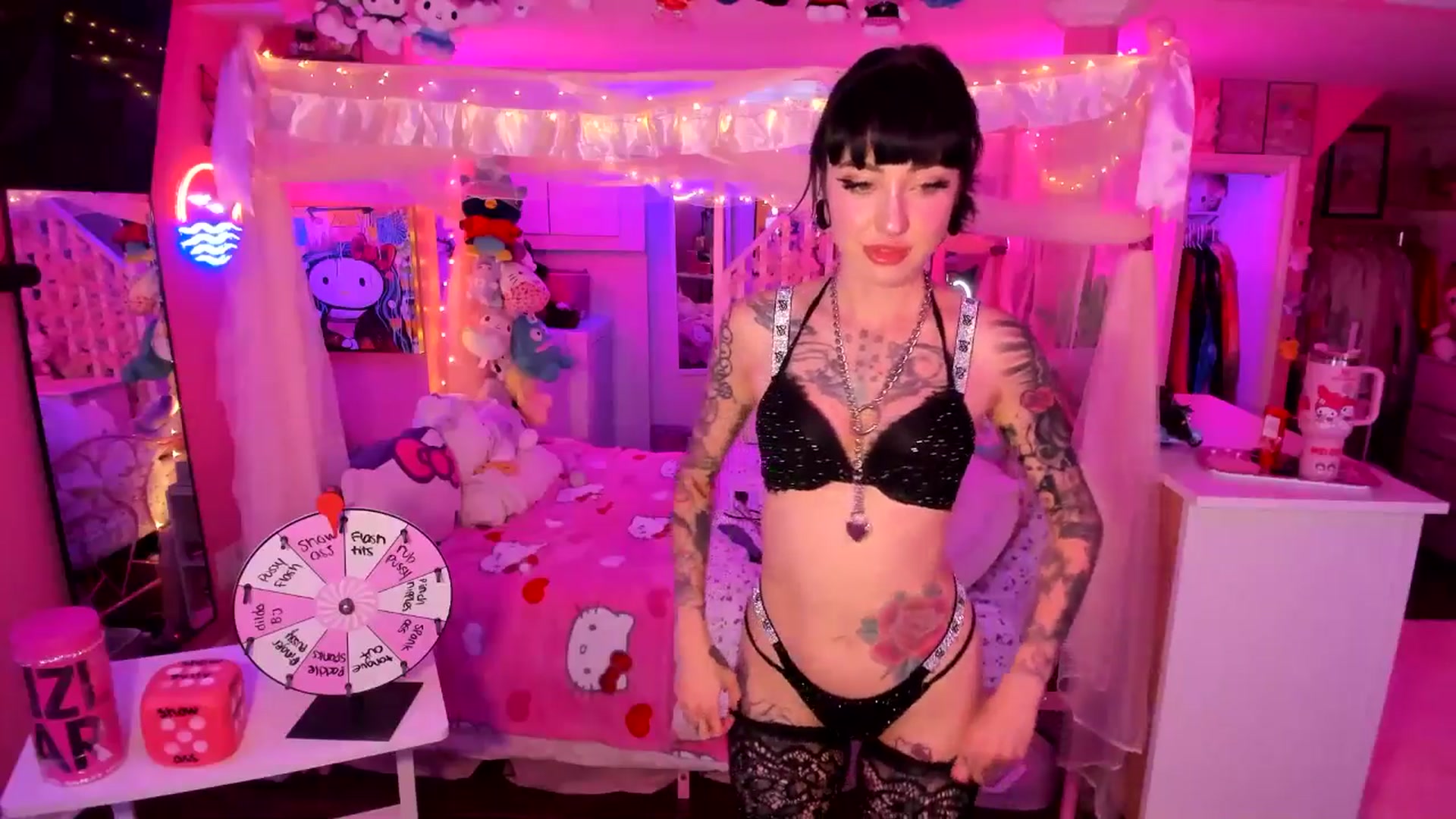 Gallery image thumbnail from lovesick's myfreecams stream on, 09/02/2025, 23:23 image 2 of 20