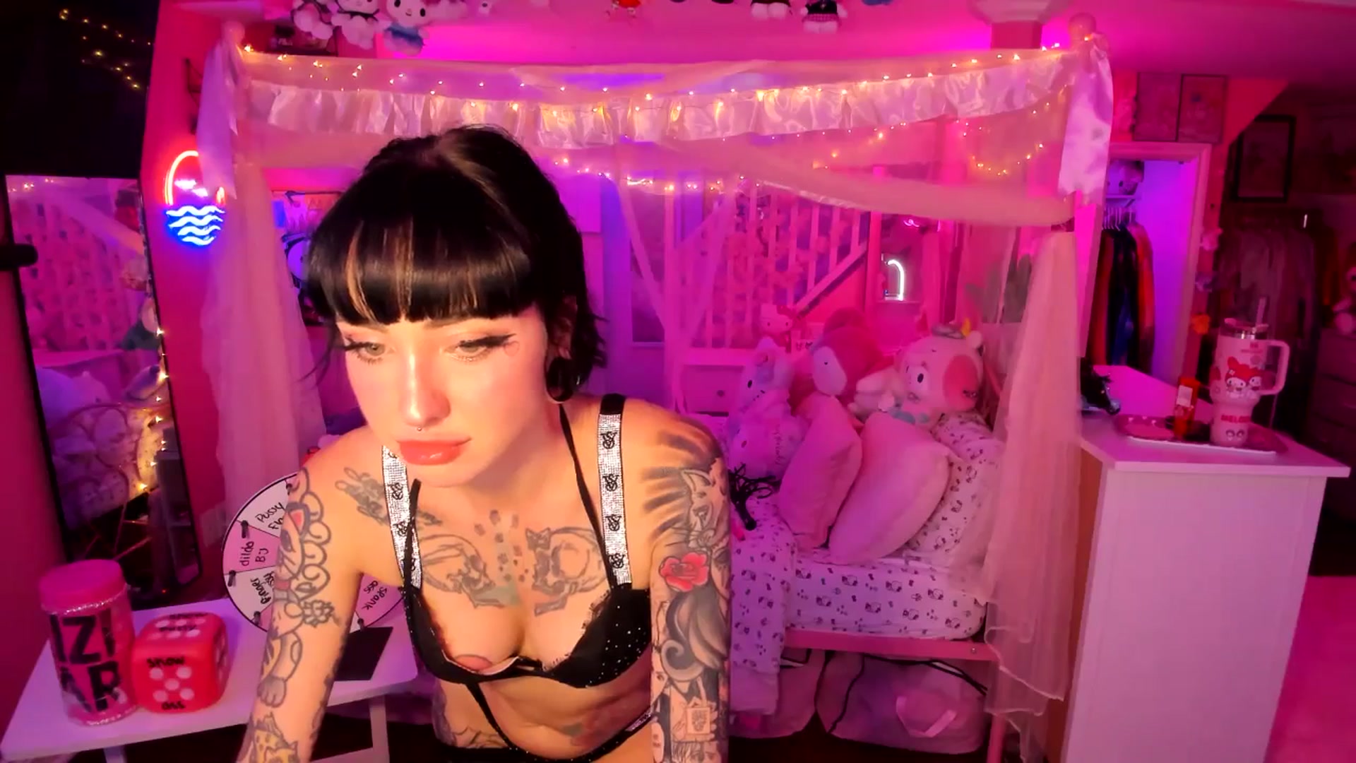 Gallery image thumbnail from lovesick's myfreecams stream on, 09/03/2025, 24:01 image 2 of 20