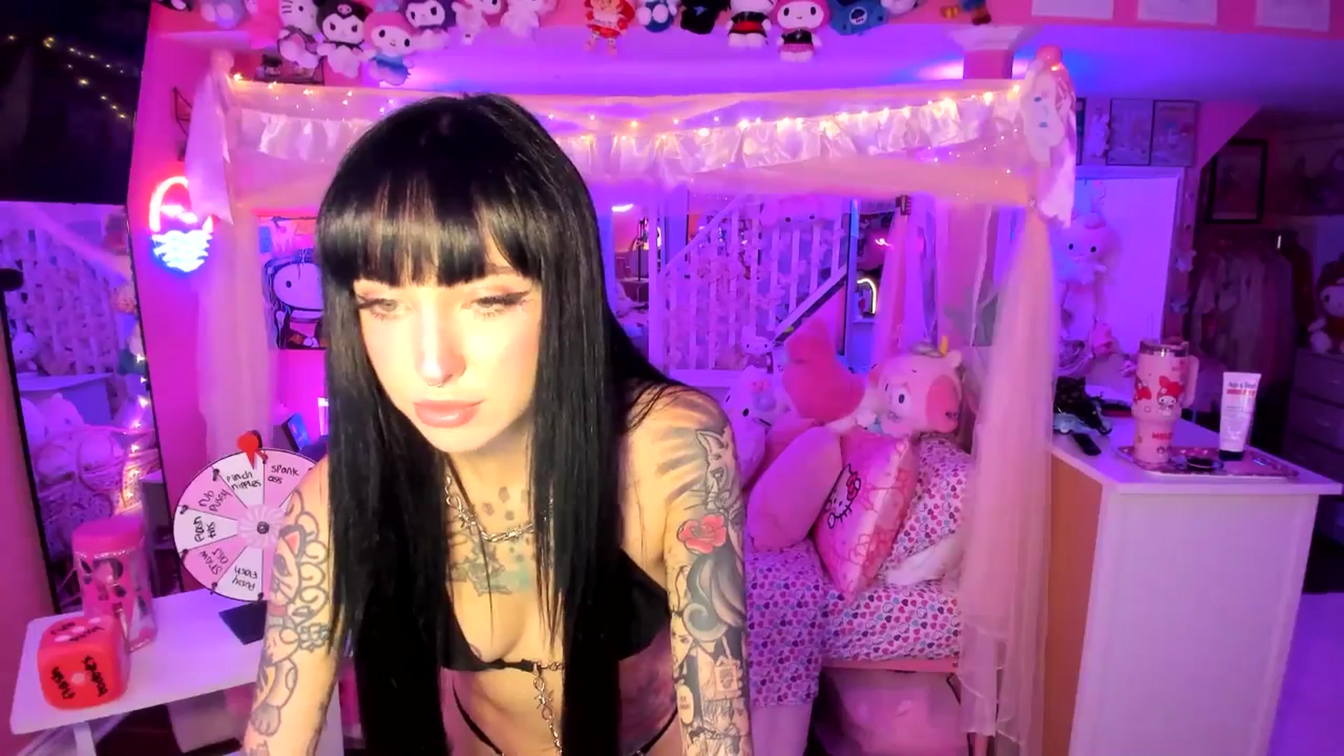 Gallery image thumbnail from lovesick's myfreecams stream on, 09/10/2025, 24:48 image 11 of 20