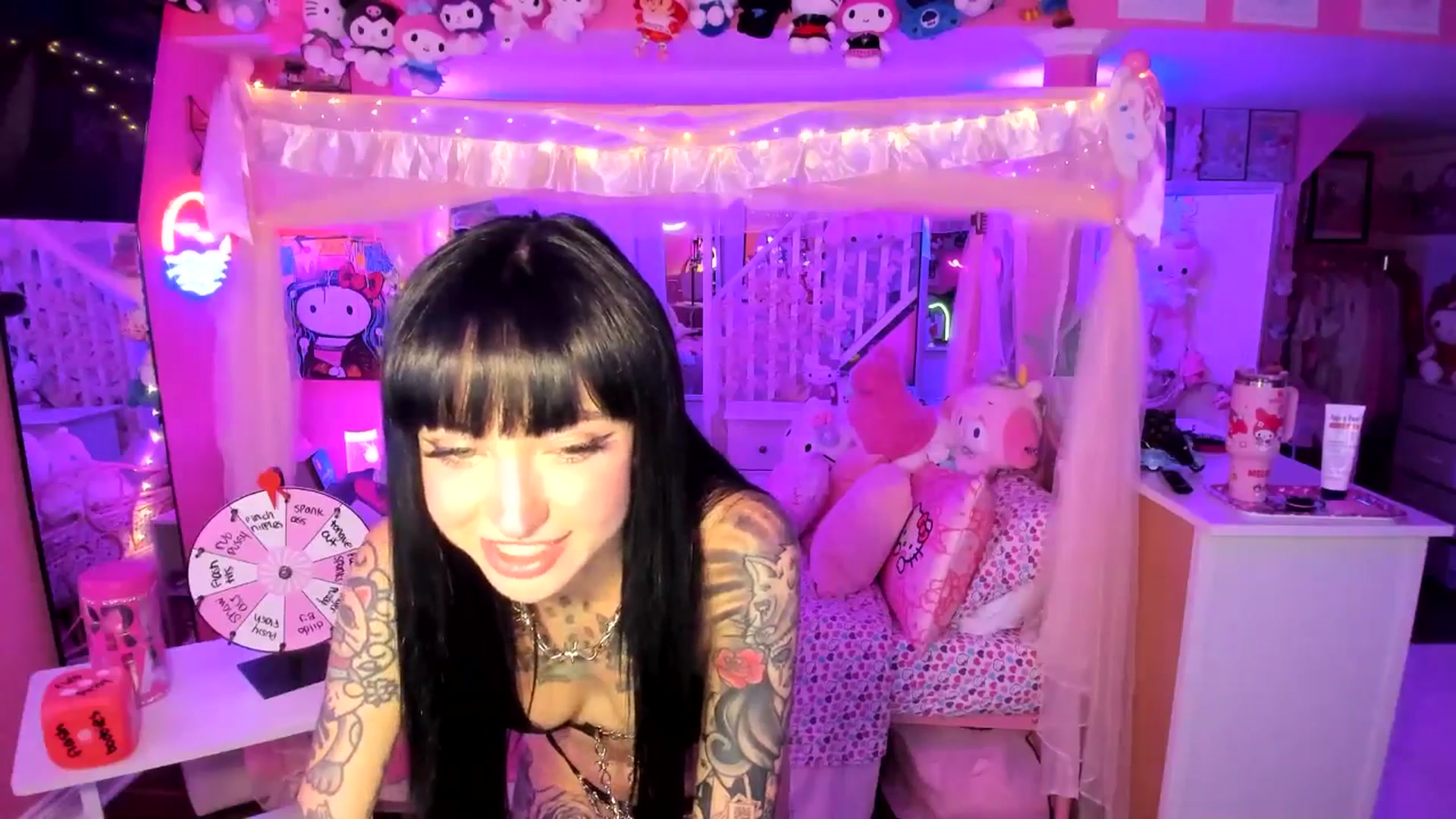 Gallery image thumbnail from lovesick's myfreecams stream on, 09/10/2025, 24:48 image 8 of 20