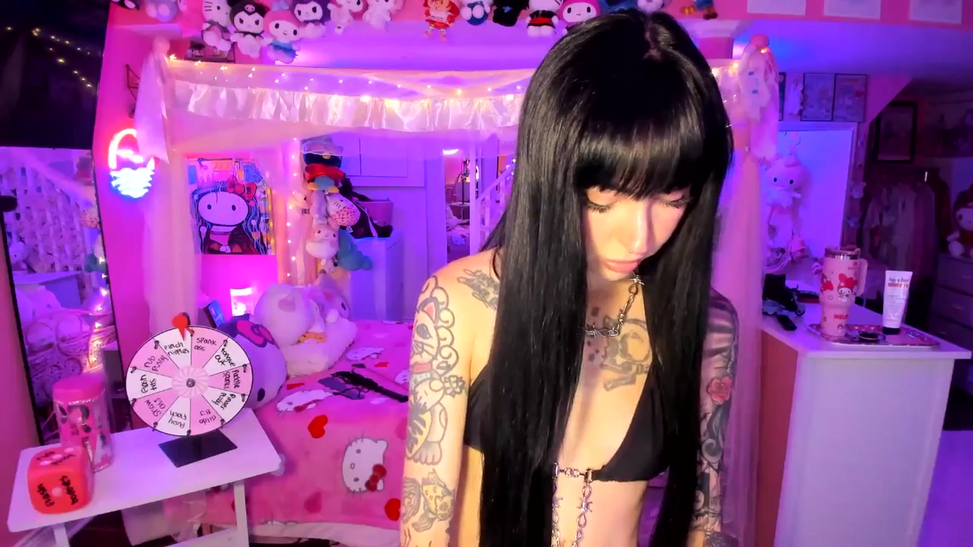 Gallery image thumbnail from lovesick's myfreecams stream on, 09/10/2025, 24:48 image 7 of 20