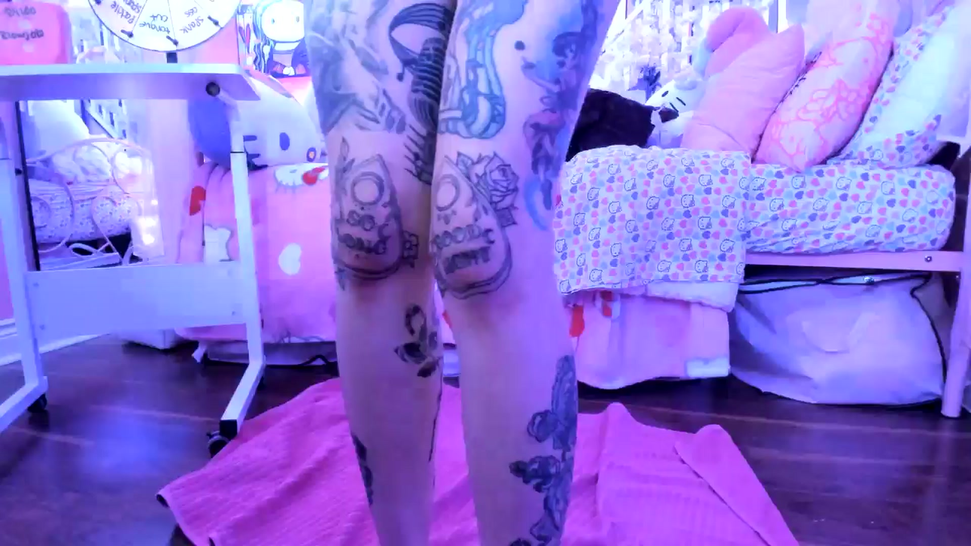 Gallery image thumbnail from lovesick's myfreecams stream on, 09/12/2025, 02:14 image 8 of 20