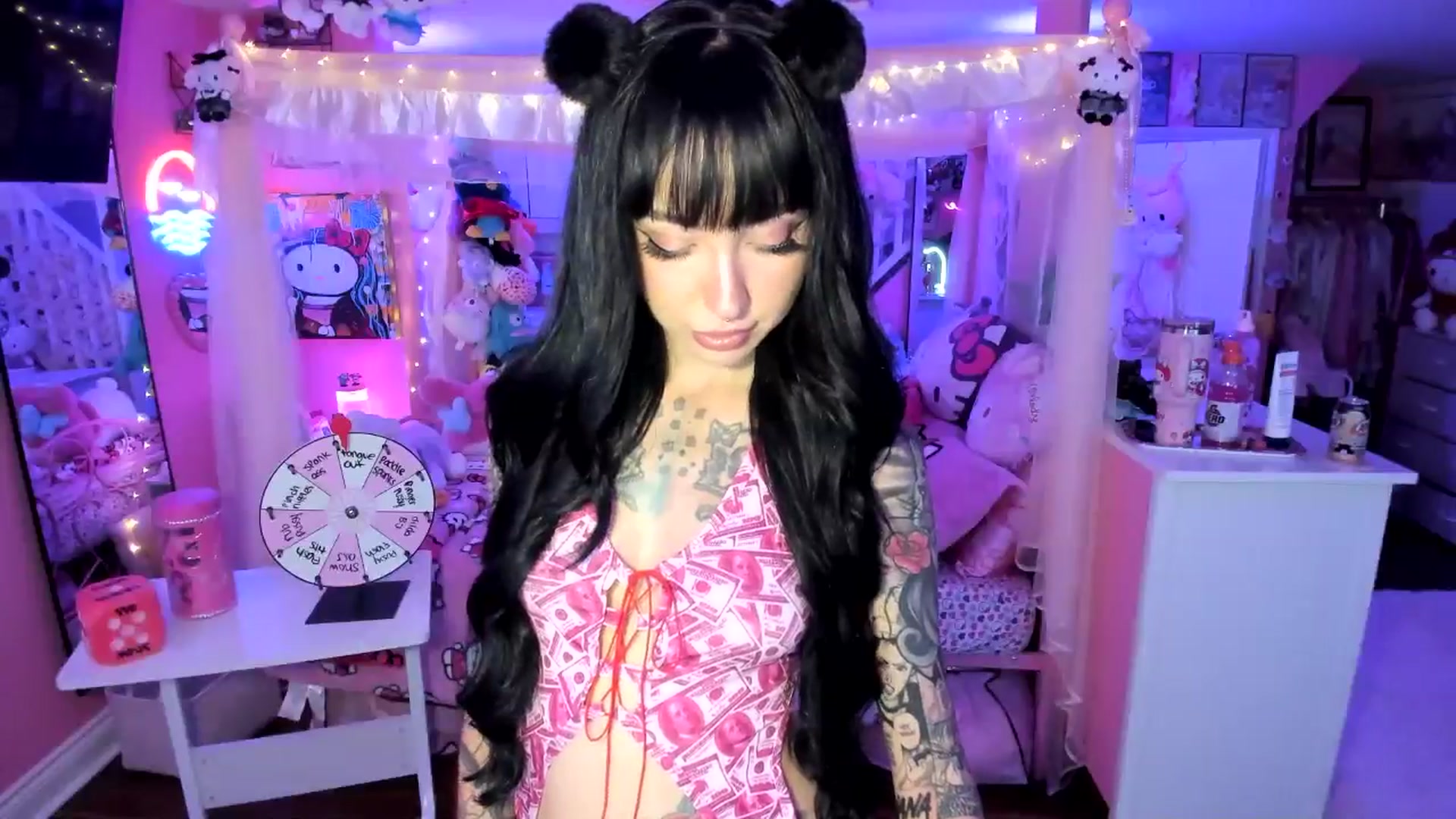 Gallery image thumbnail from lovesick's myfreecams stream on, 09/24/2025, 02:32 image 9 of 20