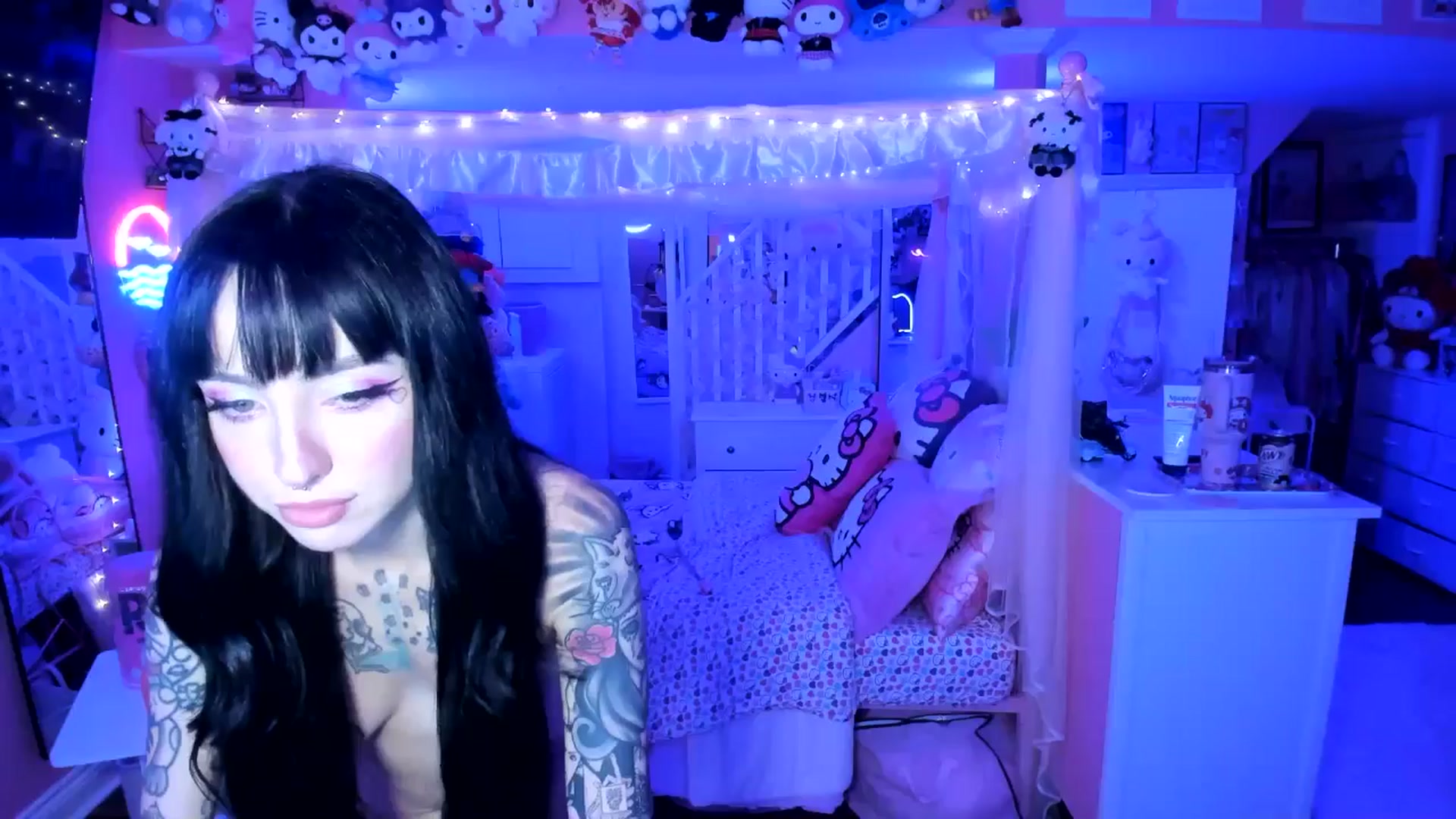 Gallery image thumbnail from lovesick's myfreecams stream on, 09/25/2025, 04:29 image 19 of 20