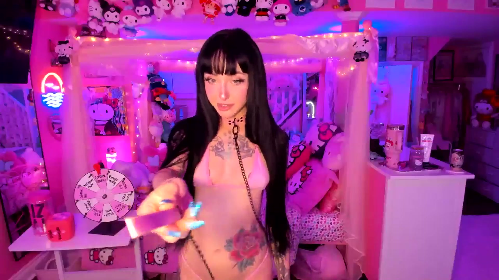 Gallery image thumbnail from lovesick's myfreecams stream on, 09/27/2025, 01:16 image 18 of 20