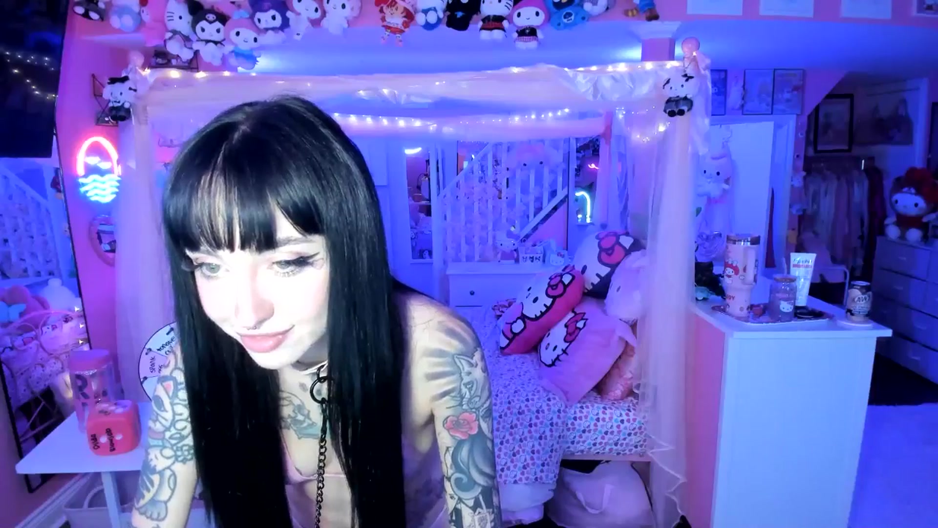 Gallery image thumbnail from lovesick's myfreecams stream on, 09/27/2025, 01:16 image 20 of 20
