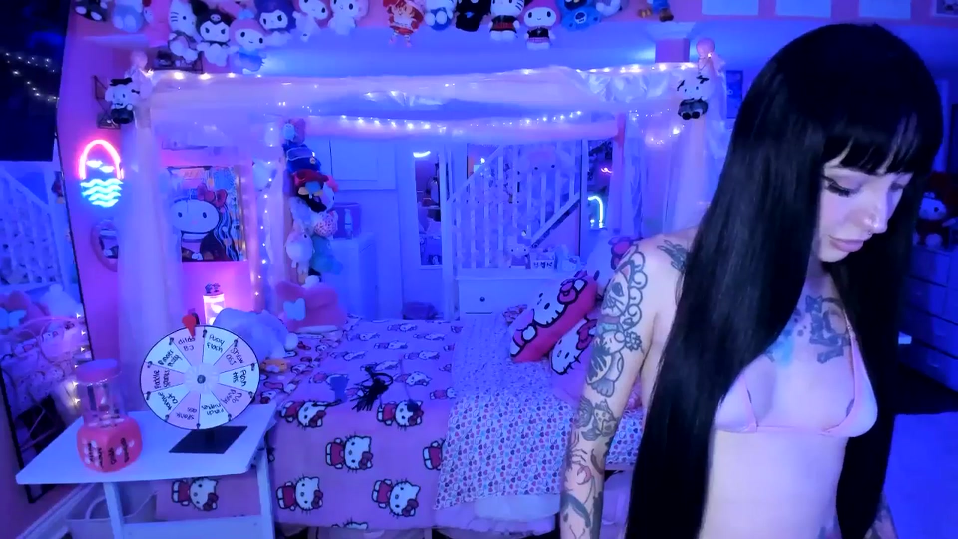 Gallery image thumbnail from lovesick's myfreecams stream on, 09/27/2025, 01:30 image 7 of 20