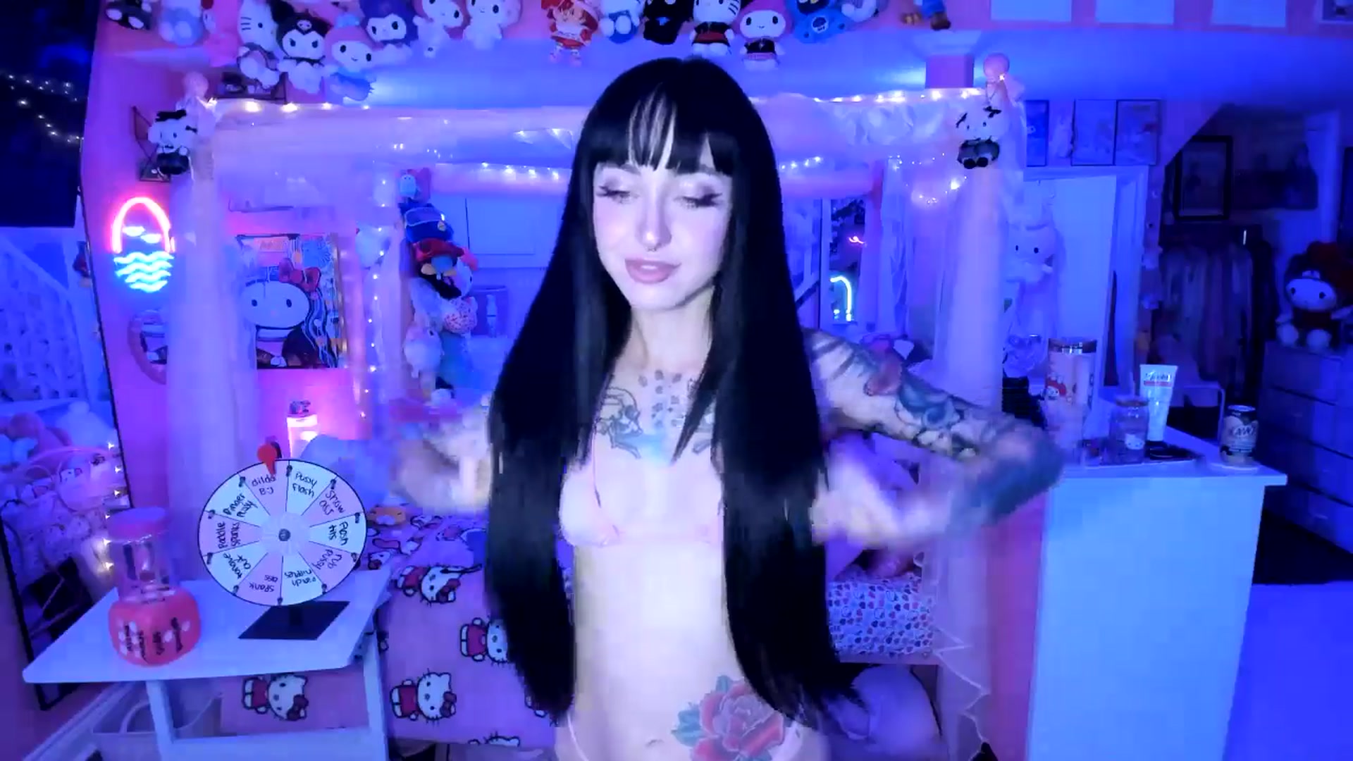 Gallery image thumbnail from lovesick's myfreecams stream on, 09/27/2025, 01:30 image 6 of 20
