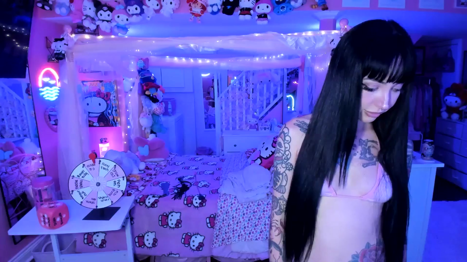 Gallery image thumbnail from lovesick's myfreecams stream on, 09/27/2025, 01:30 image 19 of 20